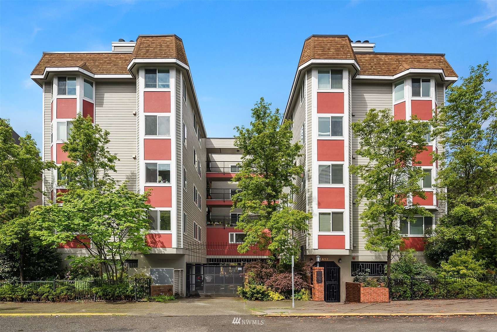 1617 Summit Ave Unit 14 Unit 14 Seattle WA 98122