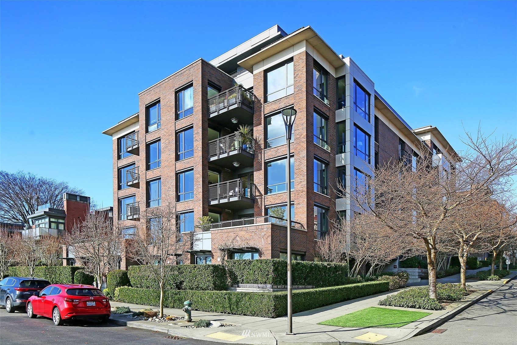 200 W Highland Dr Unit 305 Unit 305 Seattle WA 98119