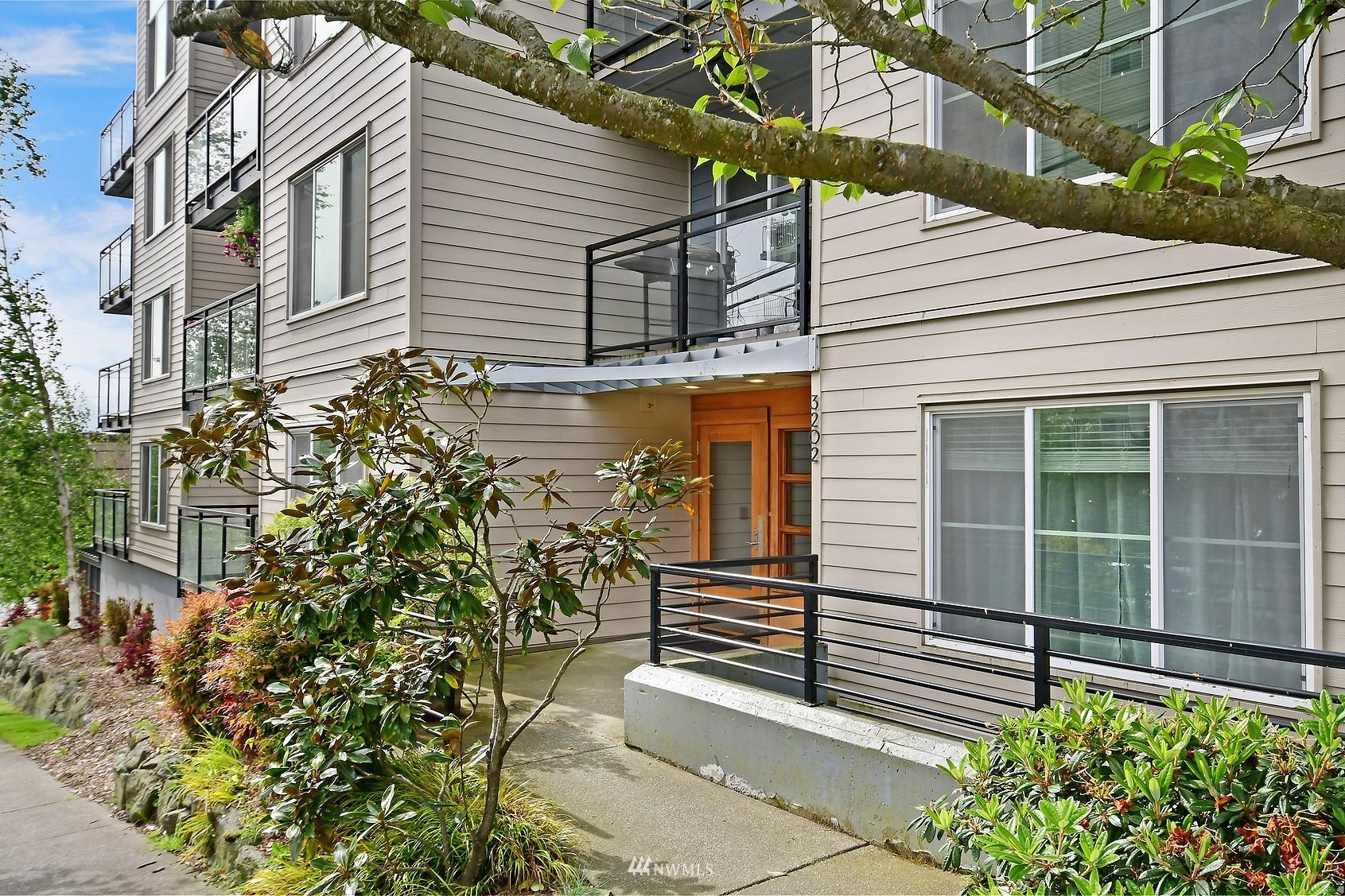 3202 SW Avalon Way Unit 101 Unit 101 Seattle WA 98126