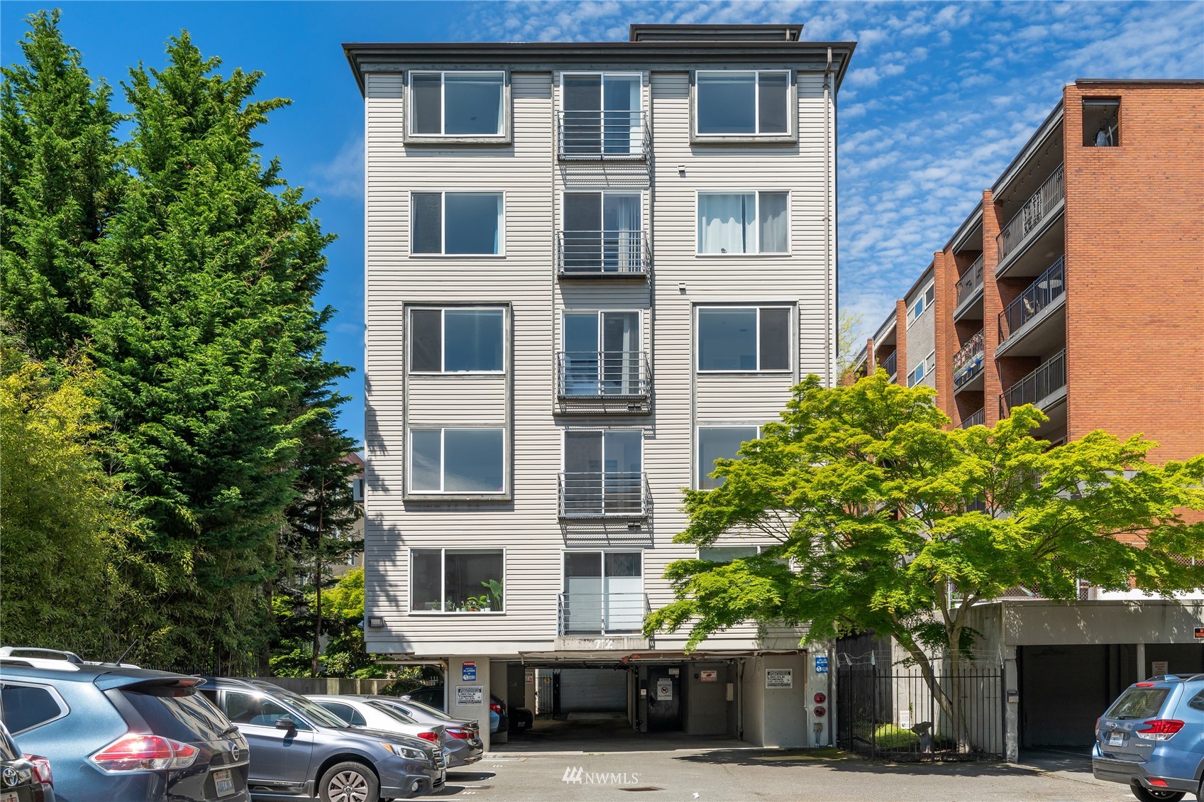 712 E Denny Way Unit 403 Unit 403 Seattle WA 98122