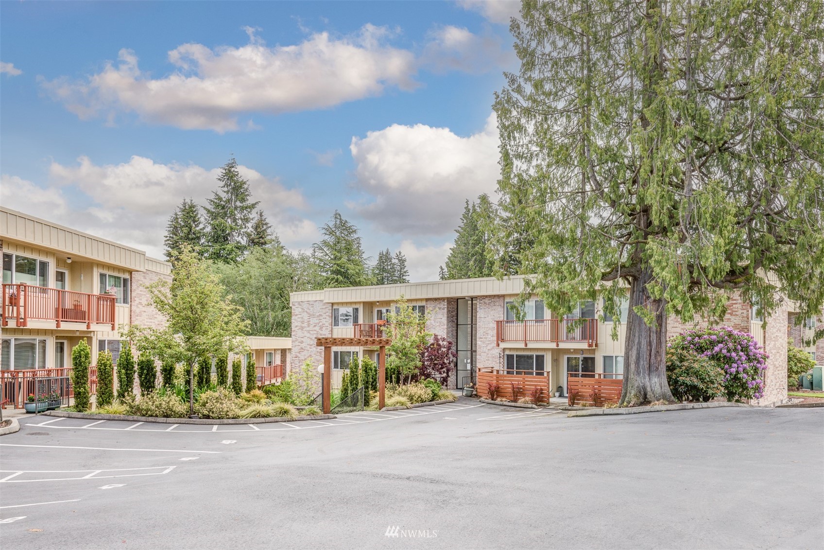 425 45th St SW Unit 101 Unit 101 Everett WA 98203