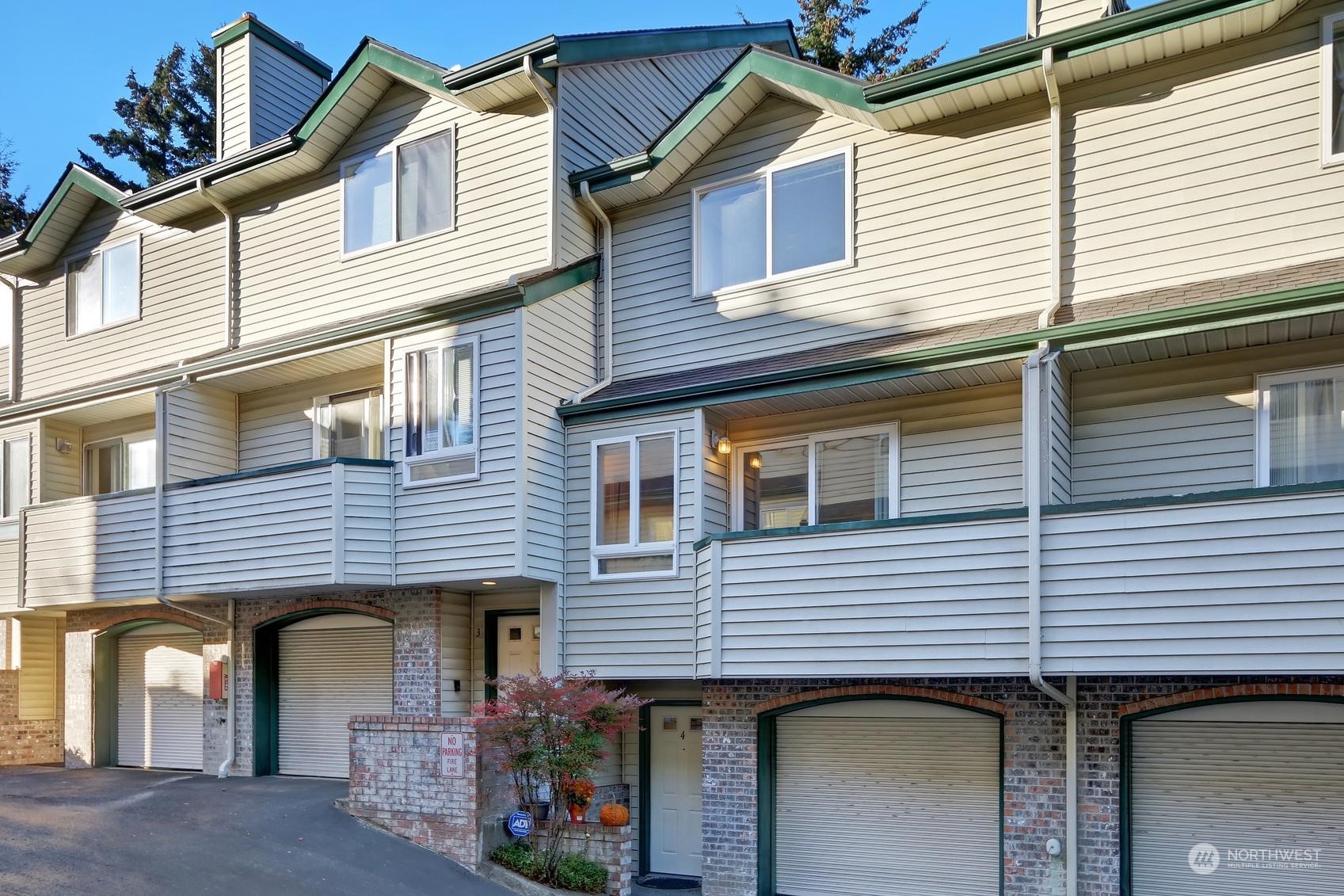 19523 Aurora Ave N Unit 4 Unit 4 Shoreline WA 98133