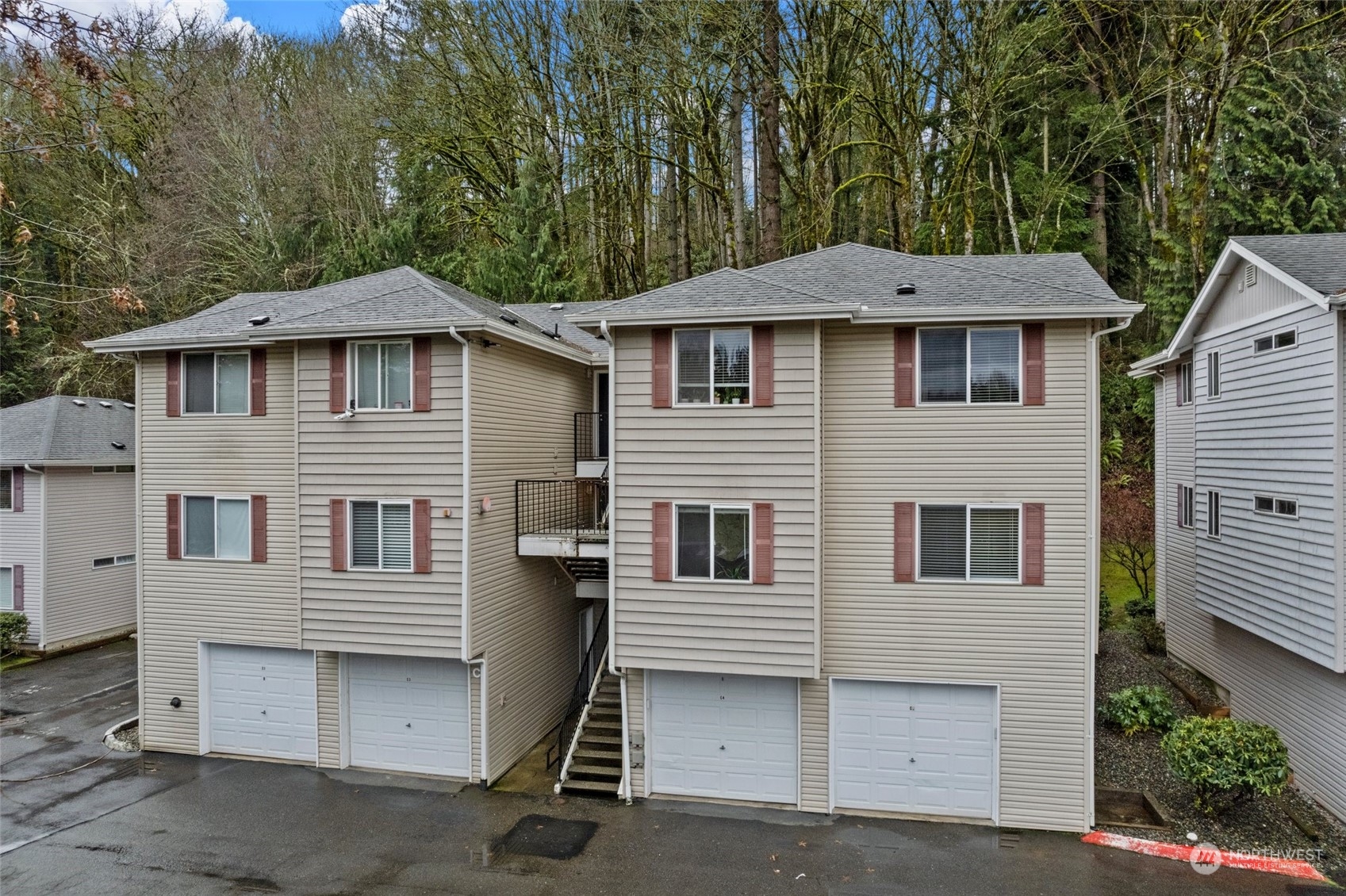 595 Newport Way NW Unit C2 Unit C2 Issaquah WA 98027