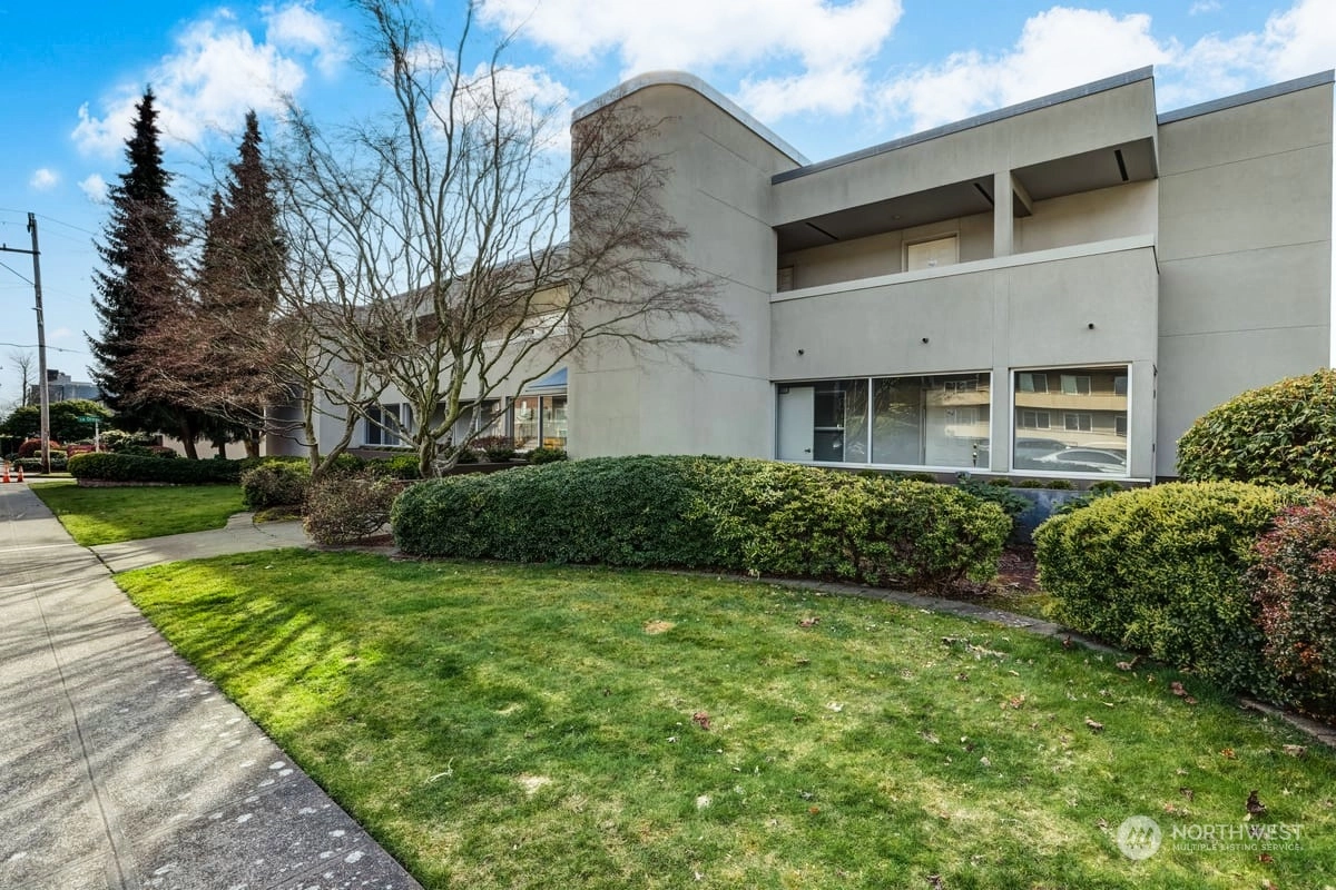 4457 44th Ave SW Unit 104 Unit 104 Seattle WA 98116