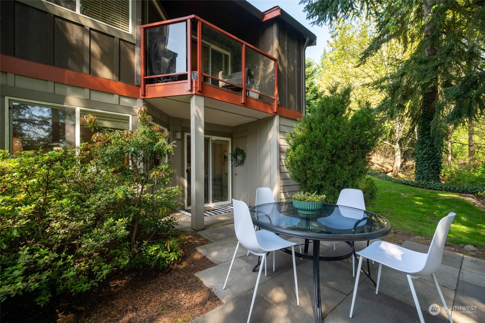 11060 NE 33rd Pl Unit E-1 Unit E-1 Bellevue WA 98004