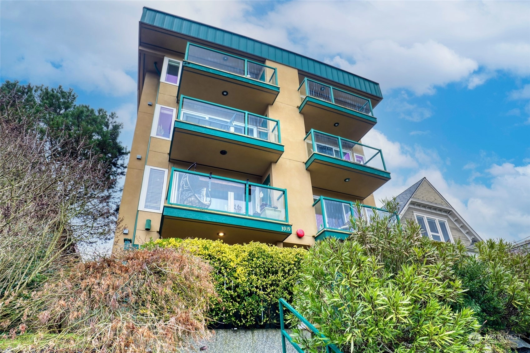 3919 Whitman Ave N Unit 102 Unit 102 Seattle WA 98103