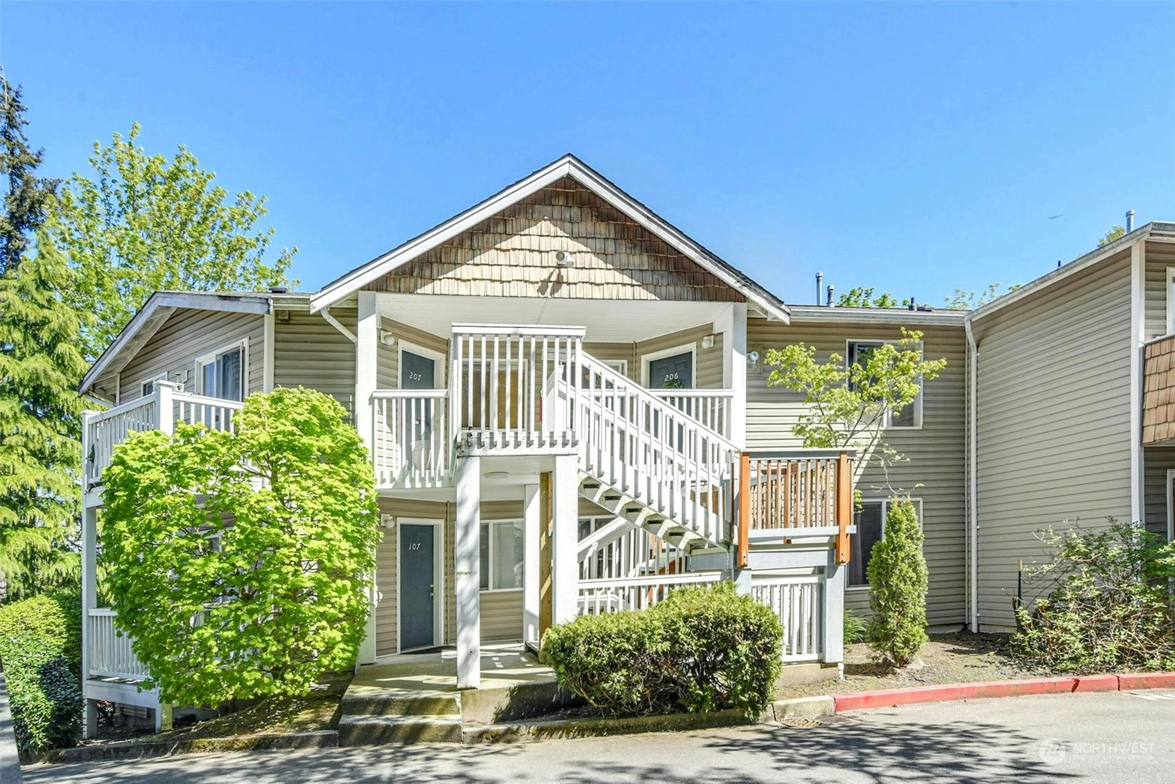 15101 Admiralty Way Unit 206 Unit 206 Lynnwood WA 98087