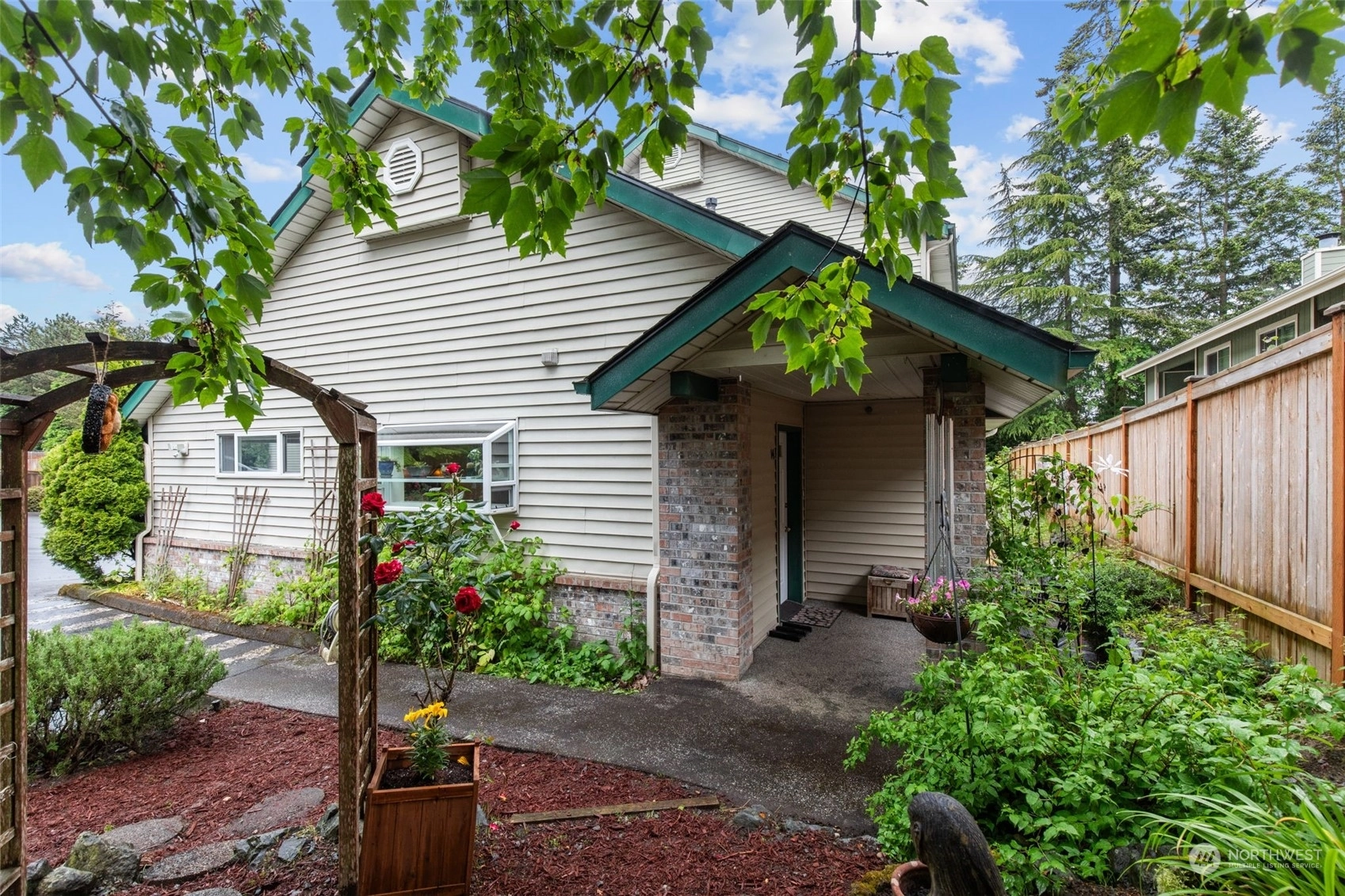 19523 Aurora Ave N Unit 14 Unit 14 Shoreline WA 98133