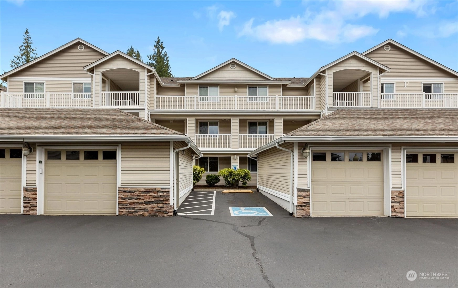 15611 18th Ave W Unit F102 Unit F102 Lynnwood WA 98087
