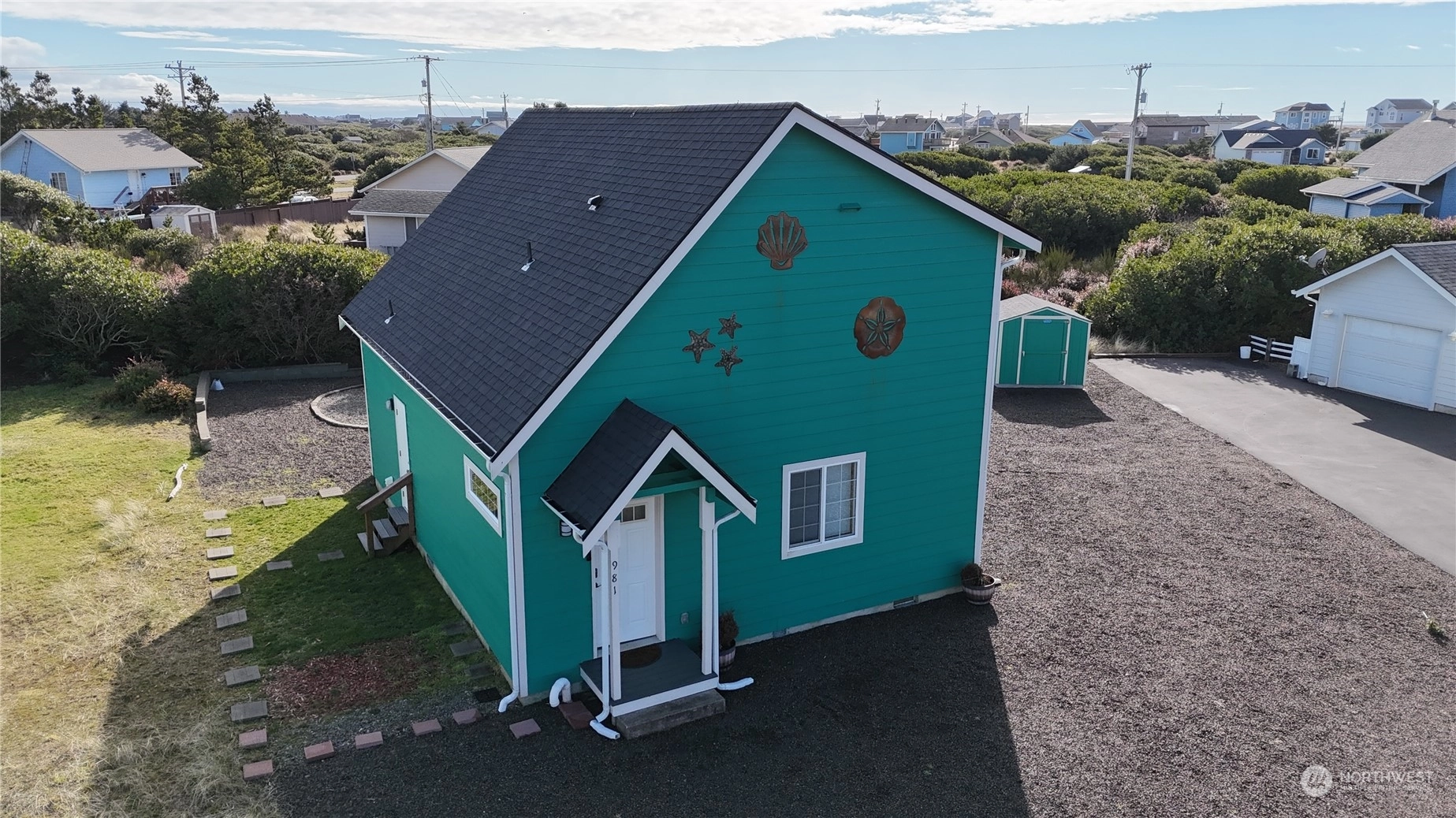 981 Sand Dollar Ct SW Ocean Shores WA 98569