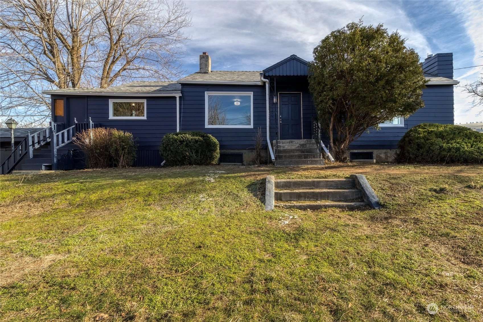 317 S State St Weston OR 97886