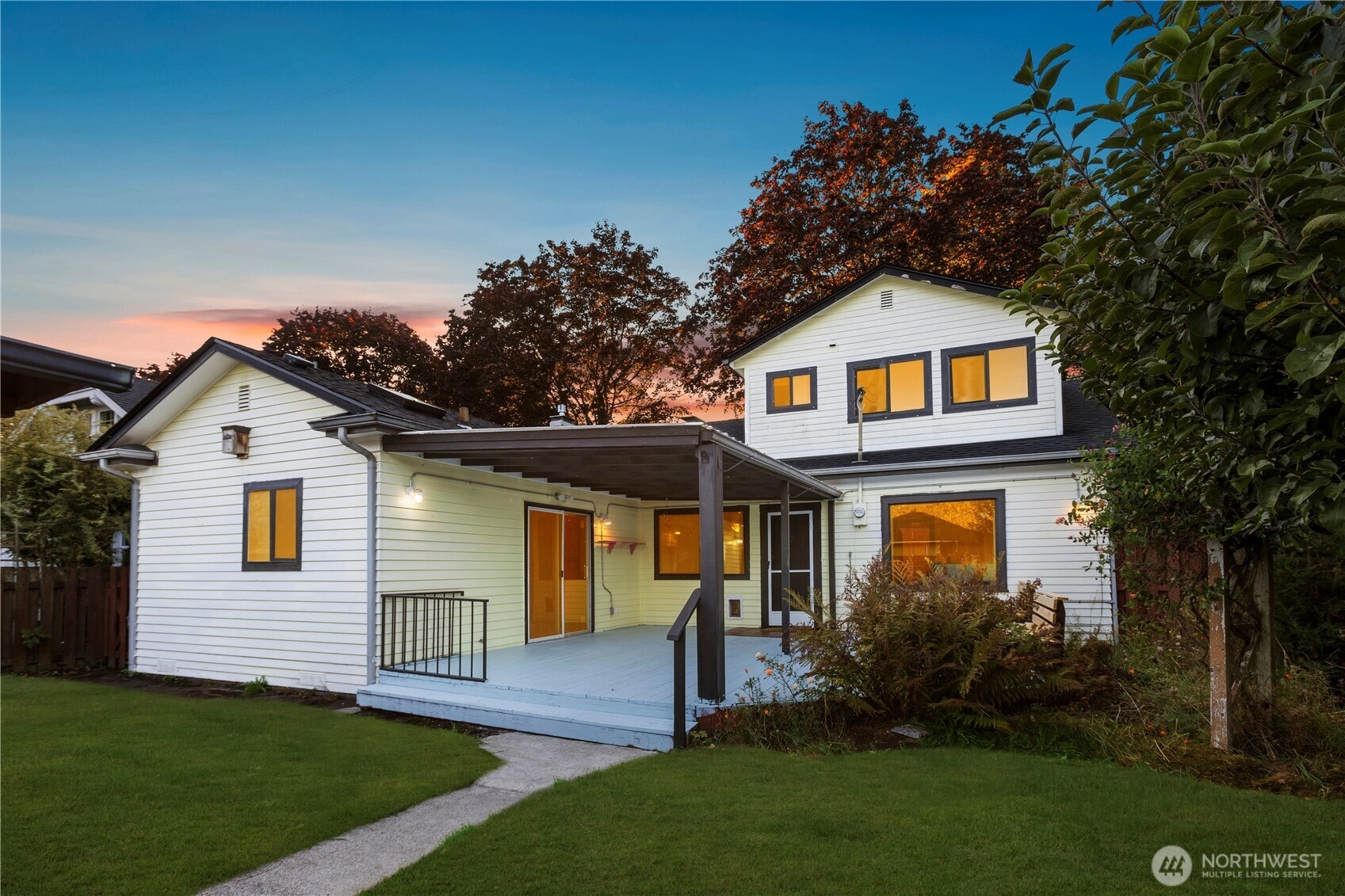 1524 21st Ave Longview WA 98632