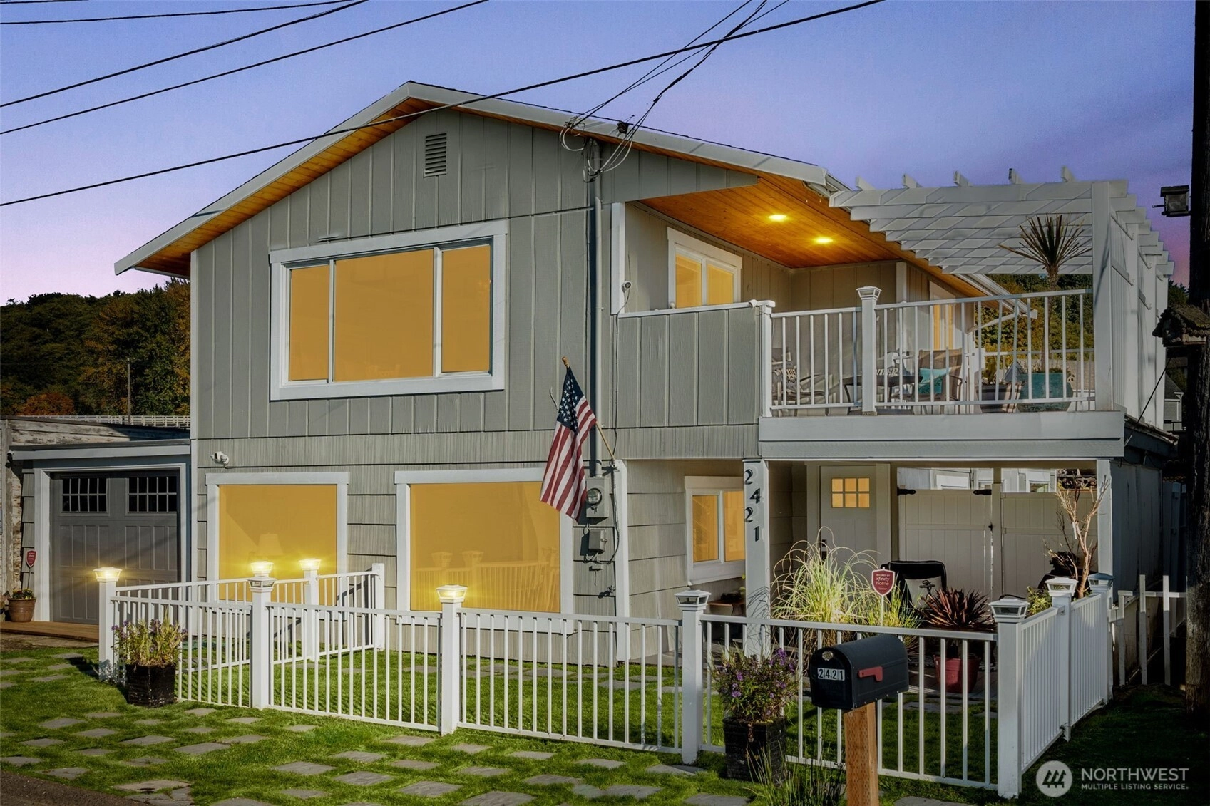 2421 Day Island Blvd W Unit  University Place WA 98466