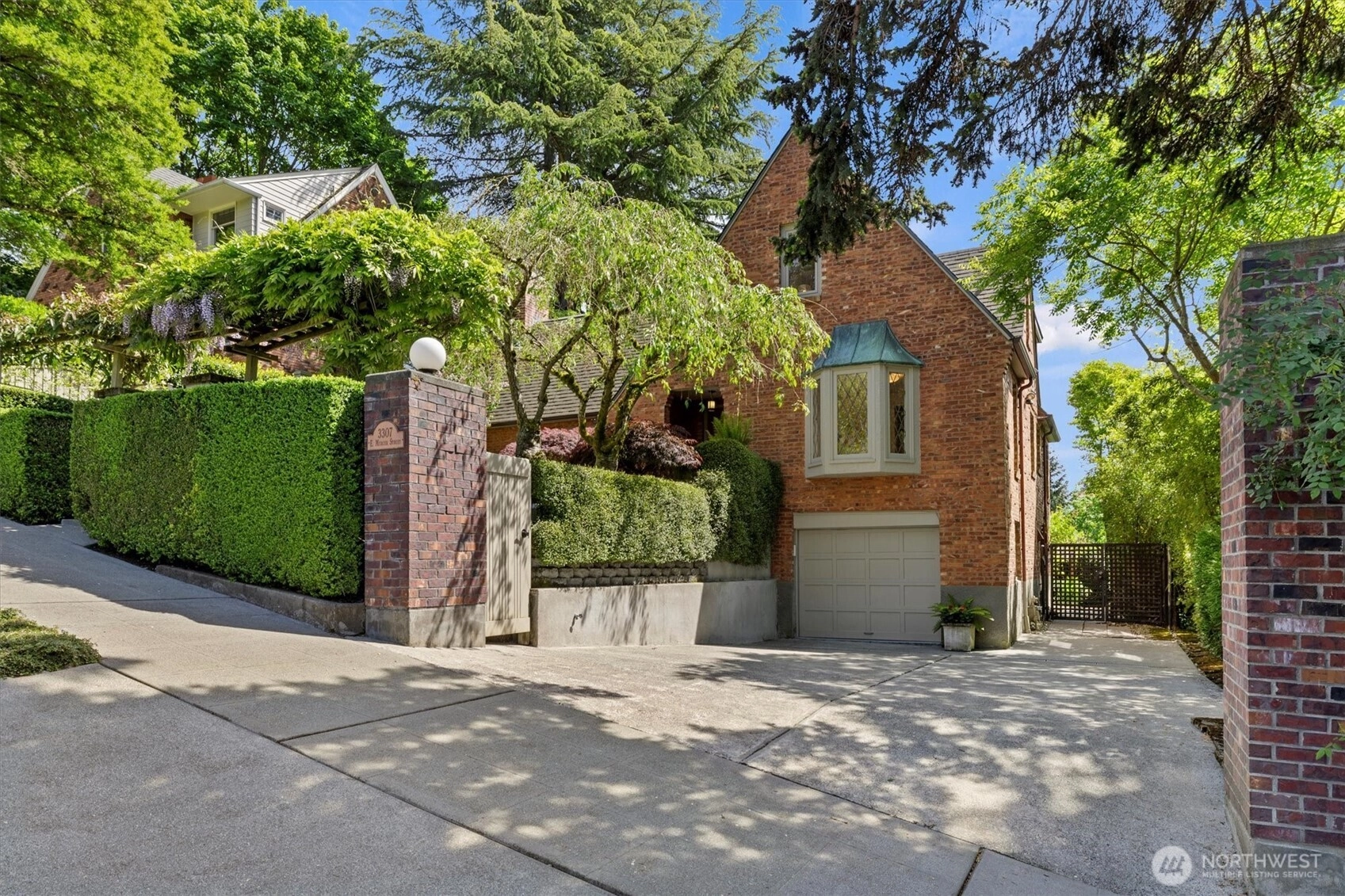 3307 E Mercer St Unit  Seattle WA 98112