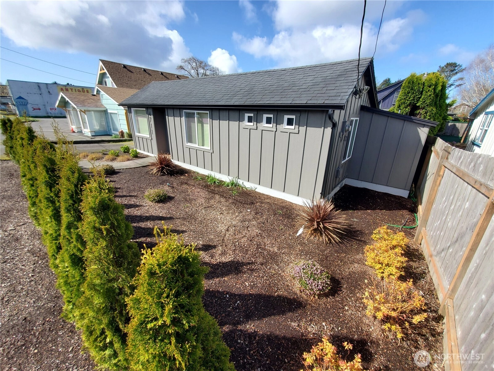 4711 Pacific Way Unit  Seaview WA 98644