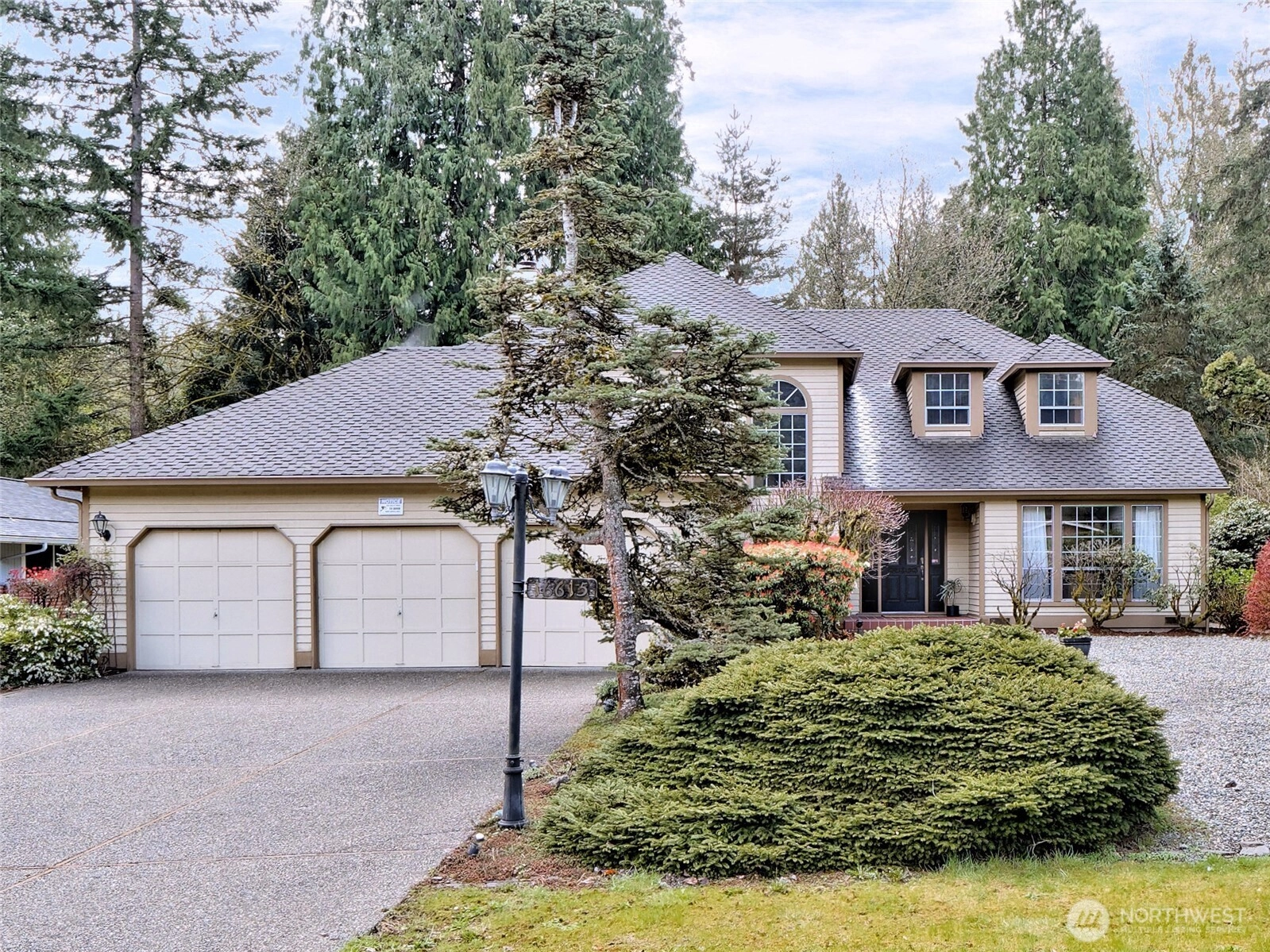 16615 SE 35th Unit  Bellevue WA 98008
