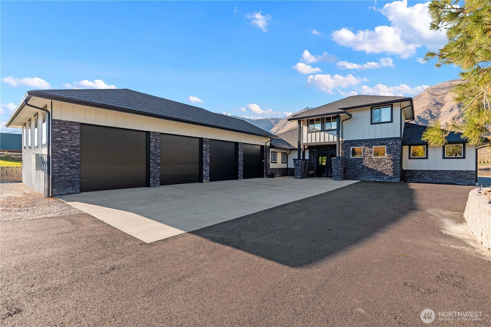 27 New Horizon Dr Orondo WA 98843