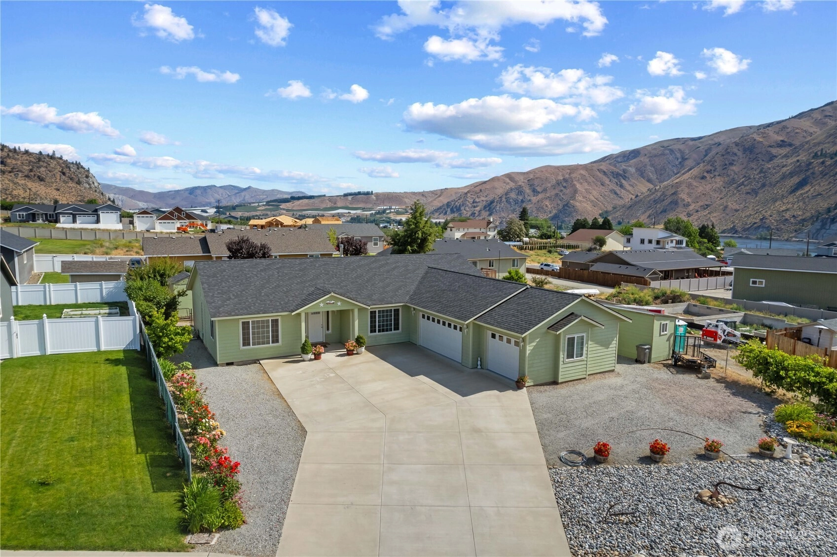1010 Crest Loop Unit  Entiat WA 98822
