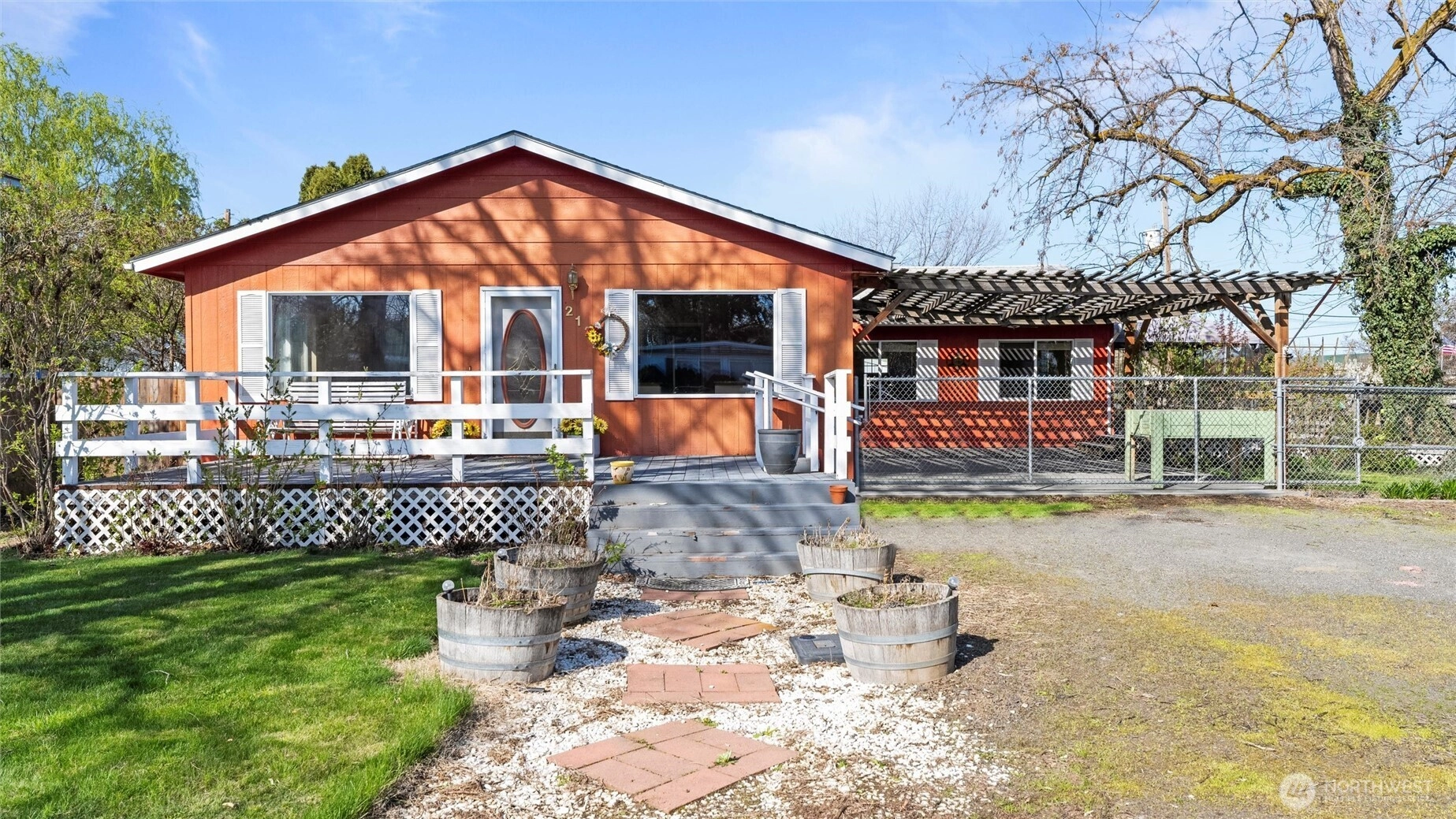 212 Bruce St Waitsburg WA 99361