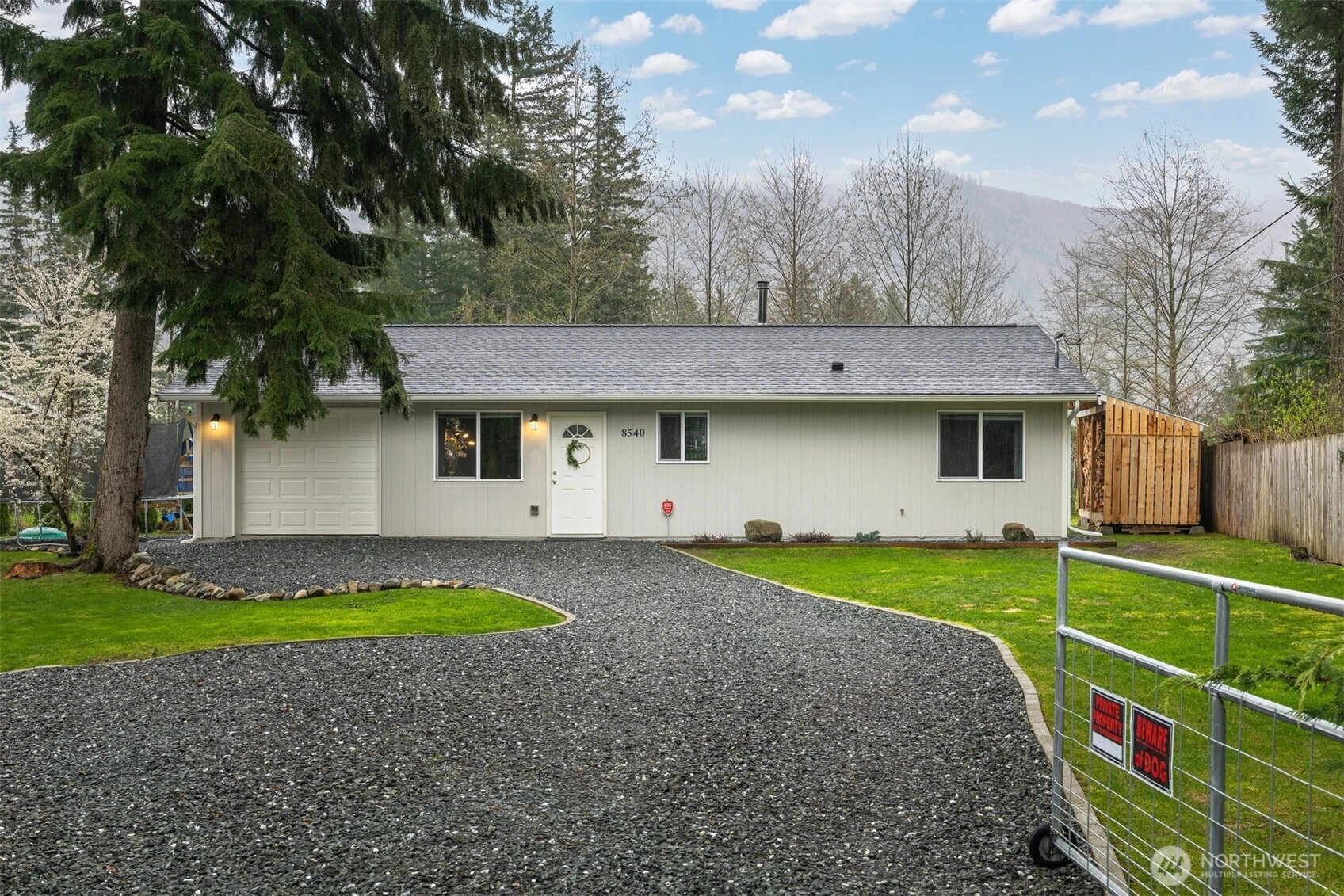 8540 Lilac Ln Maple Falls WA 98266
