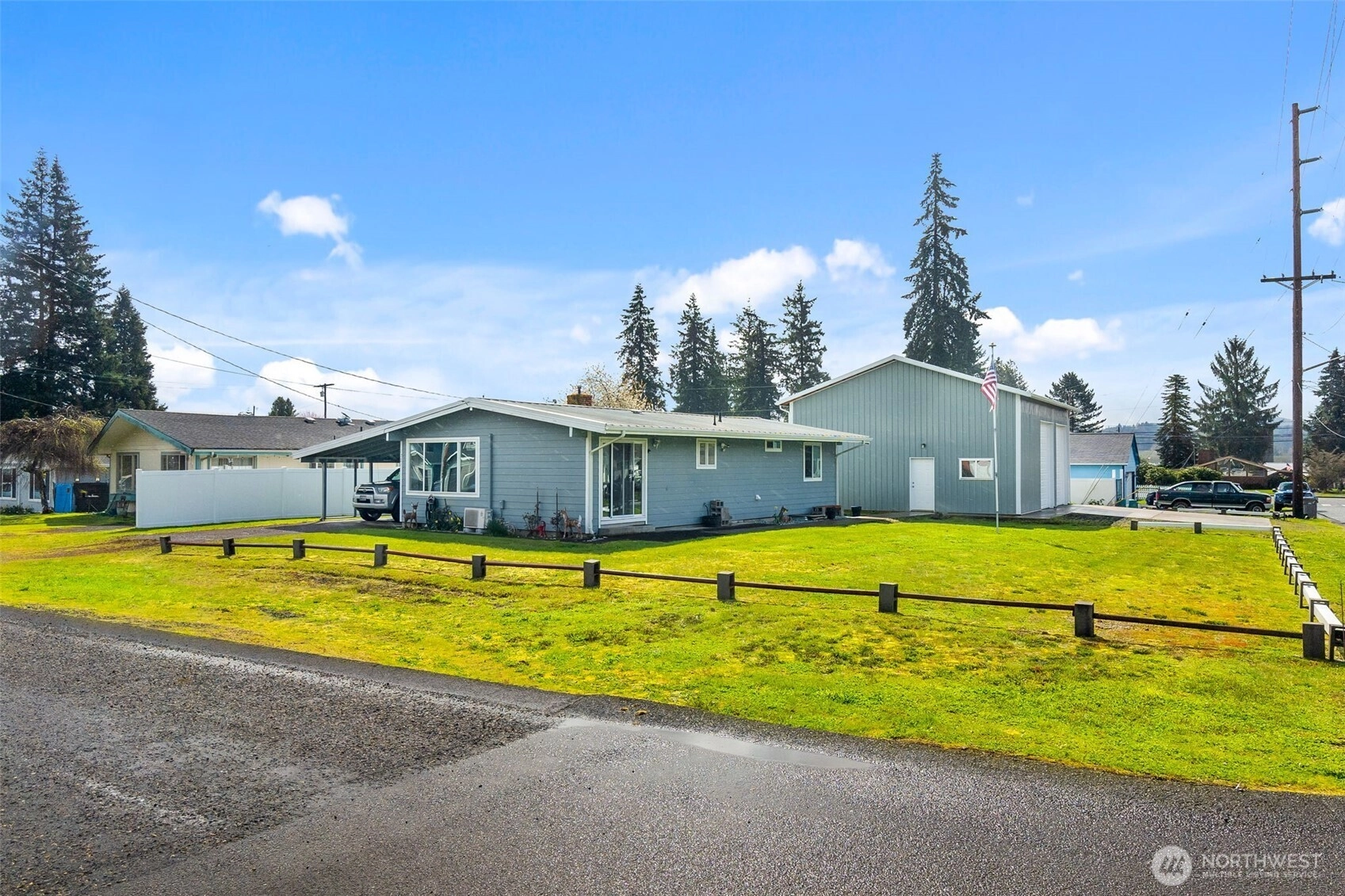 1721 W Young St Elma WA 98541