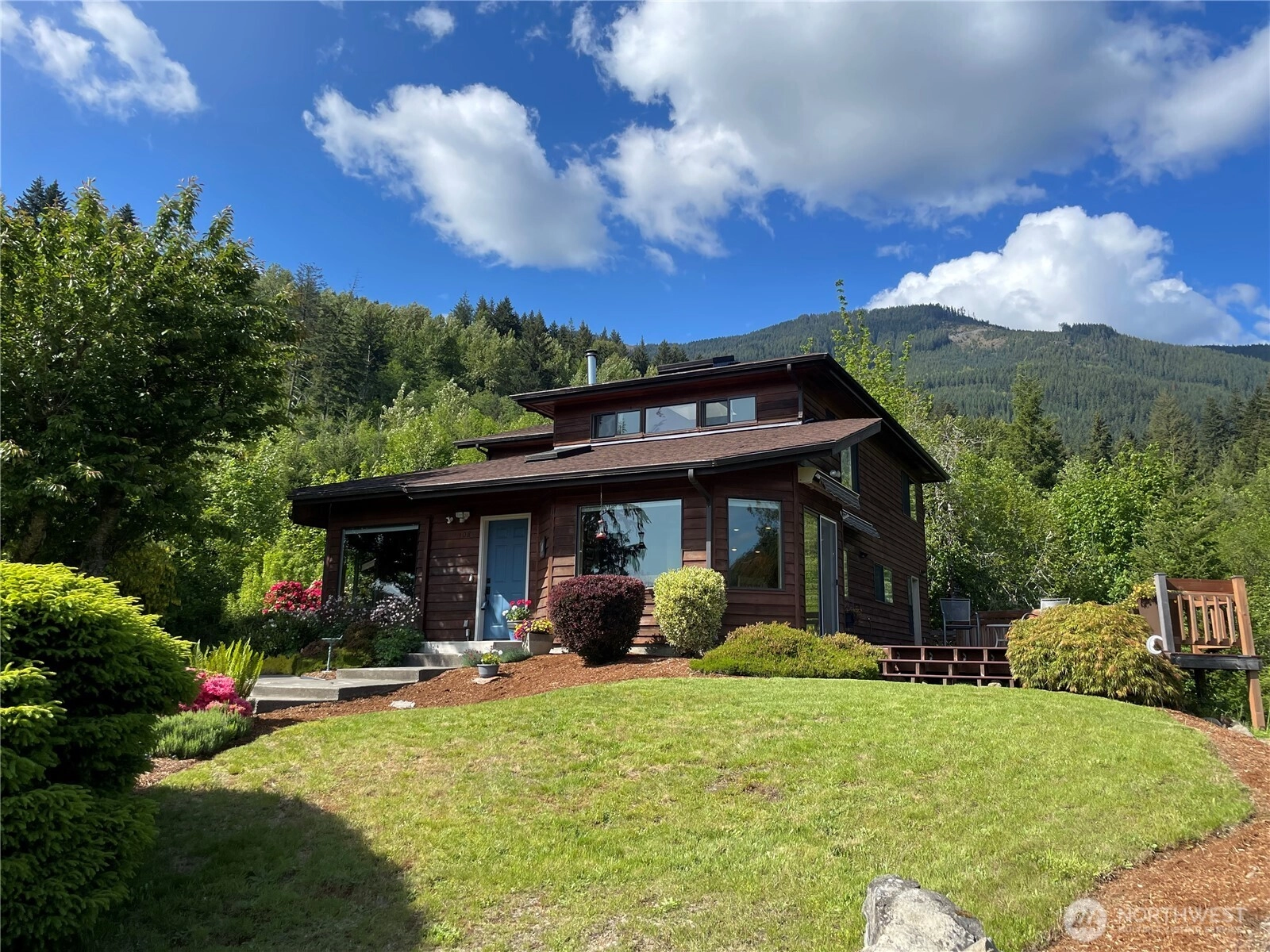 108 Long And Winding Rd Randle WA 98377