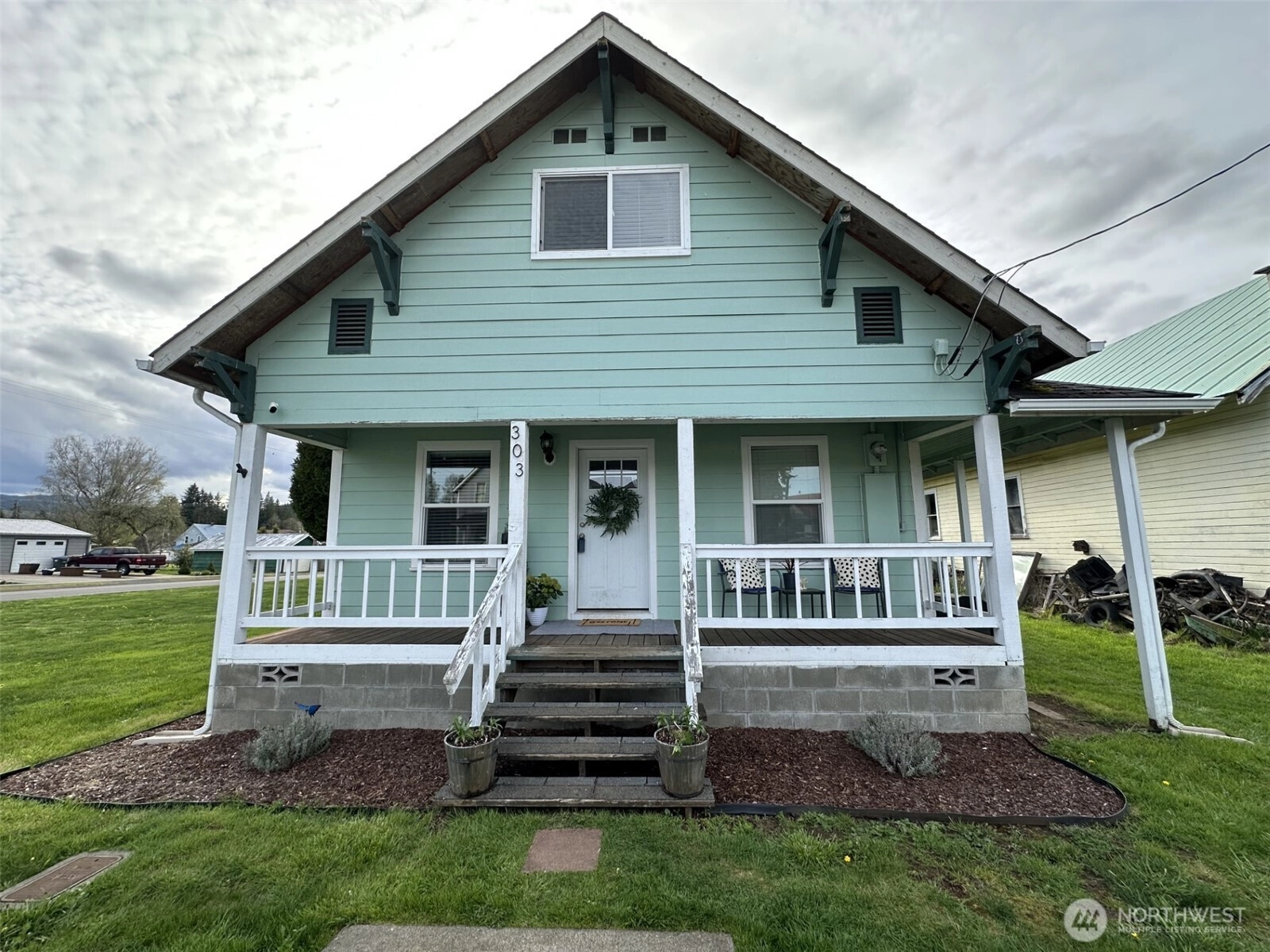 303 N 2nd St Pe Ell WA 98572