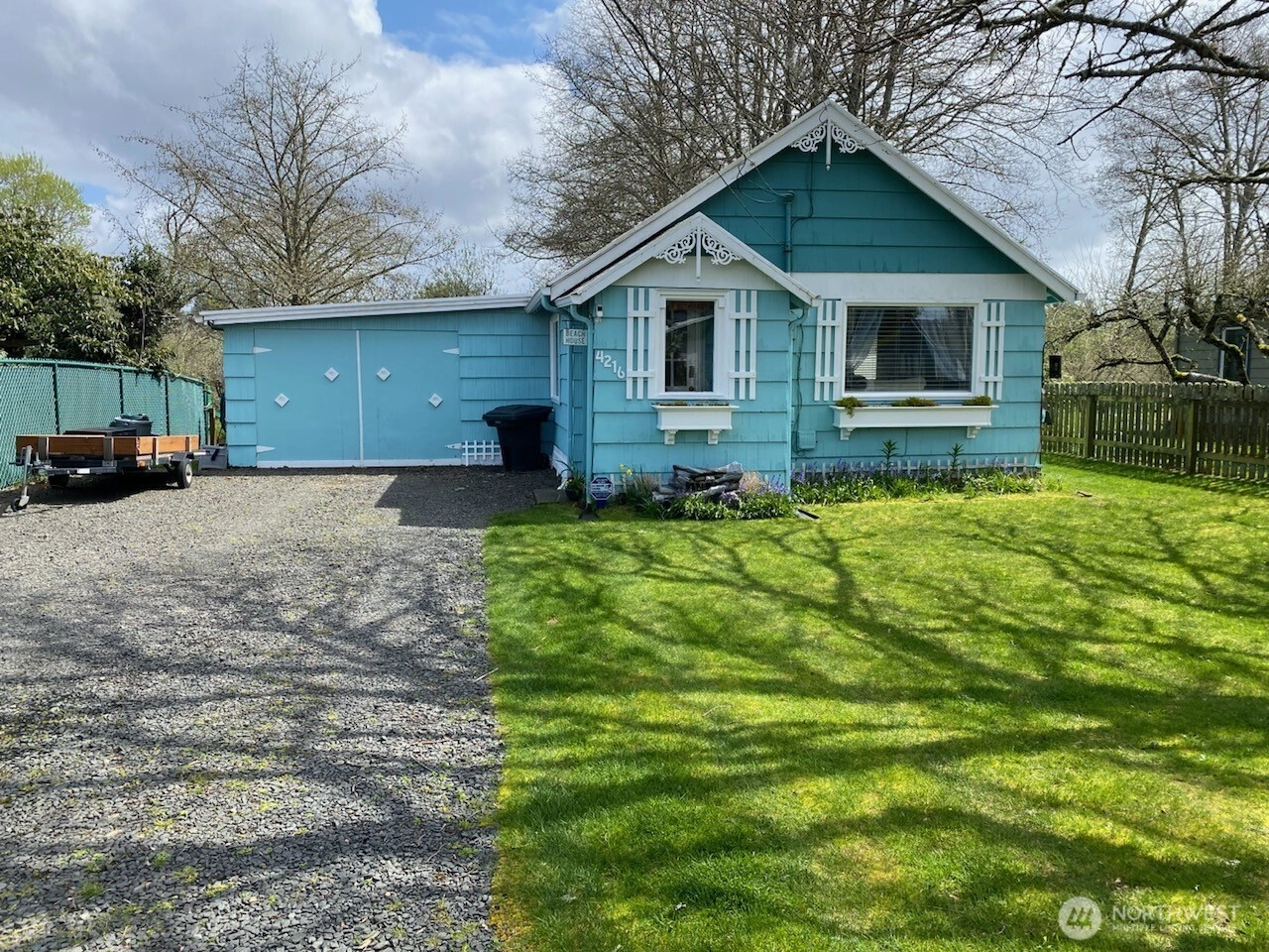4216 N Pl Seaview WA 98644