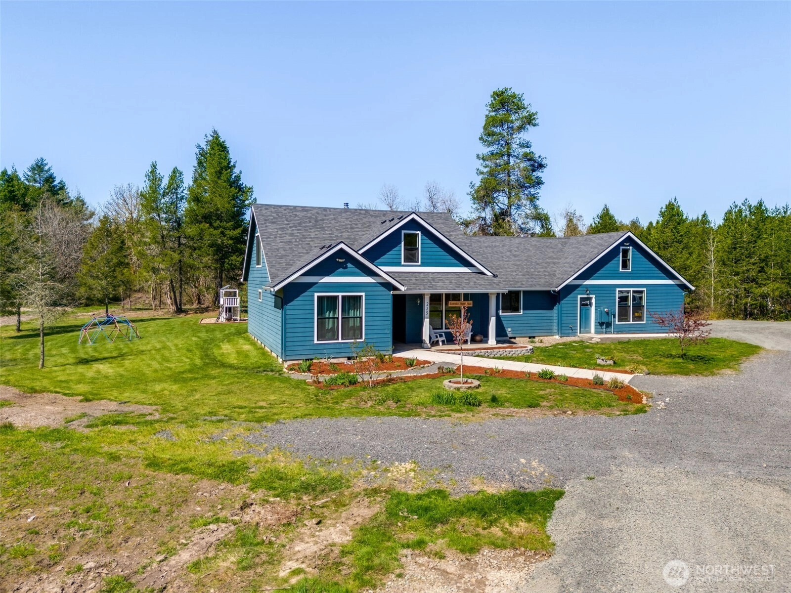 225 Blue Eagle Dr Toledo WA 98591