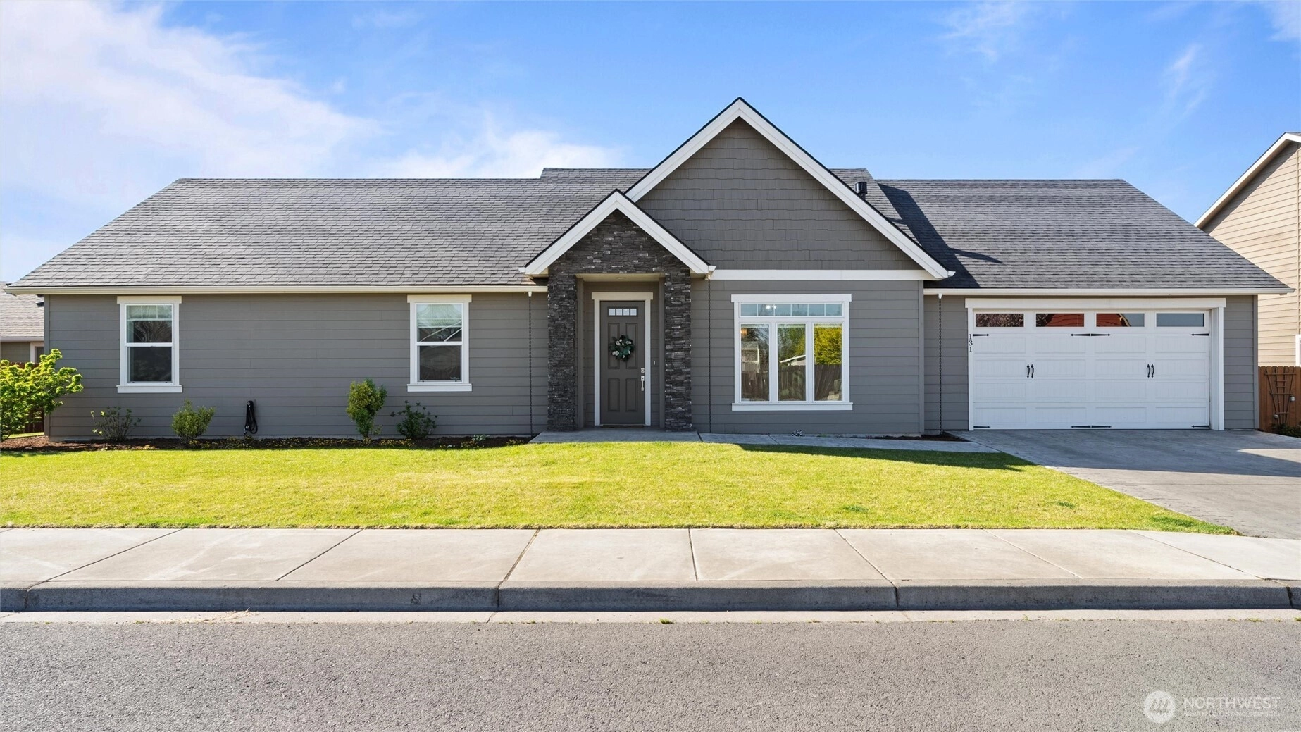 131 NW Blalock Dr College Place WA 99324
