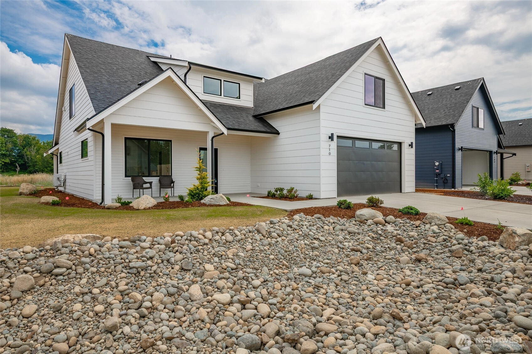 710 E 5th St Unit  Nooksack WA 98276