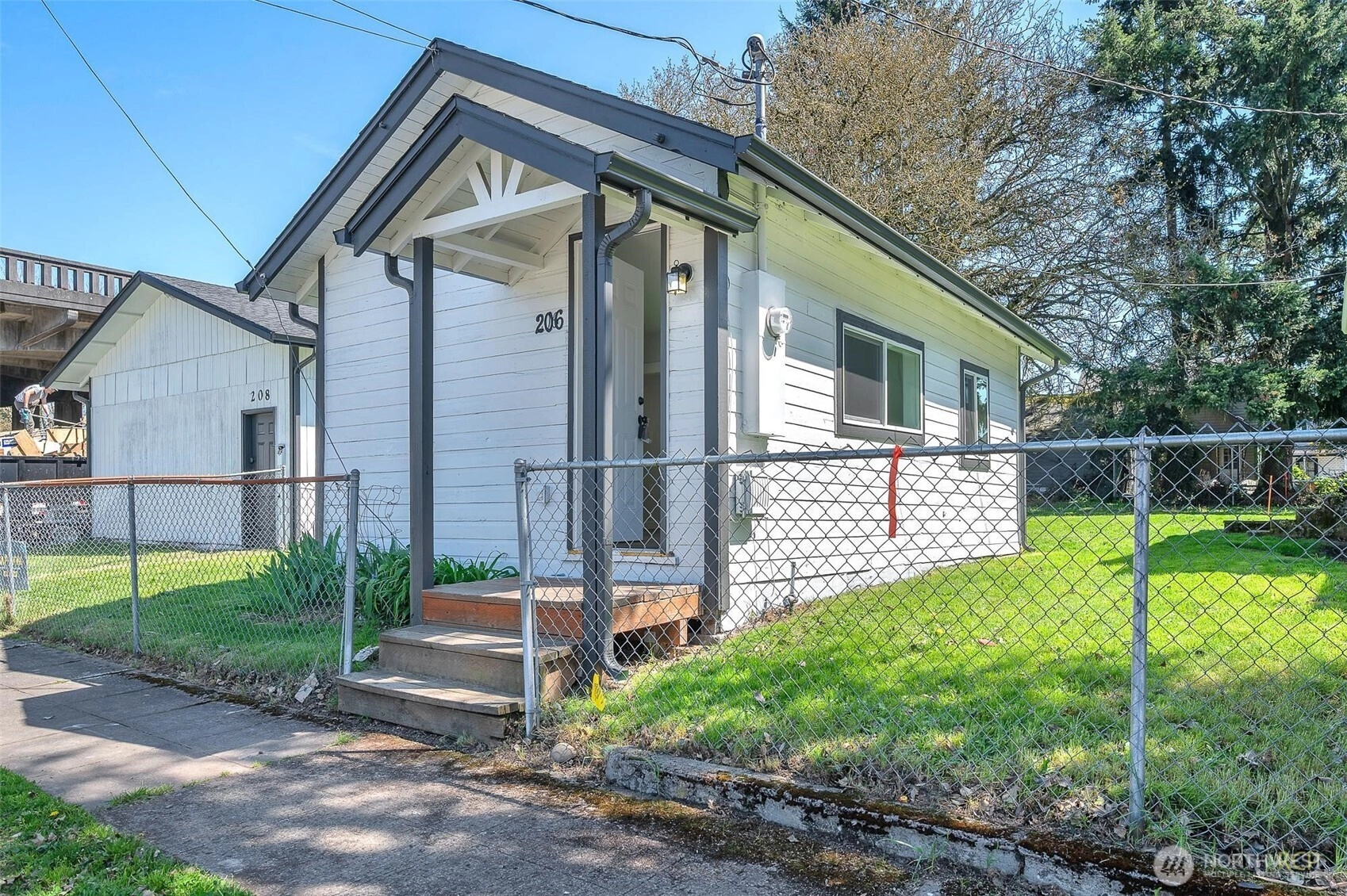 206 NW 3rd Ave Kelso WA 98626