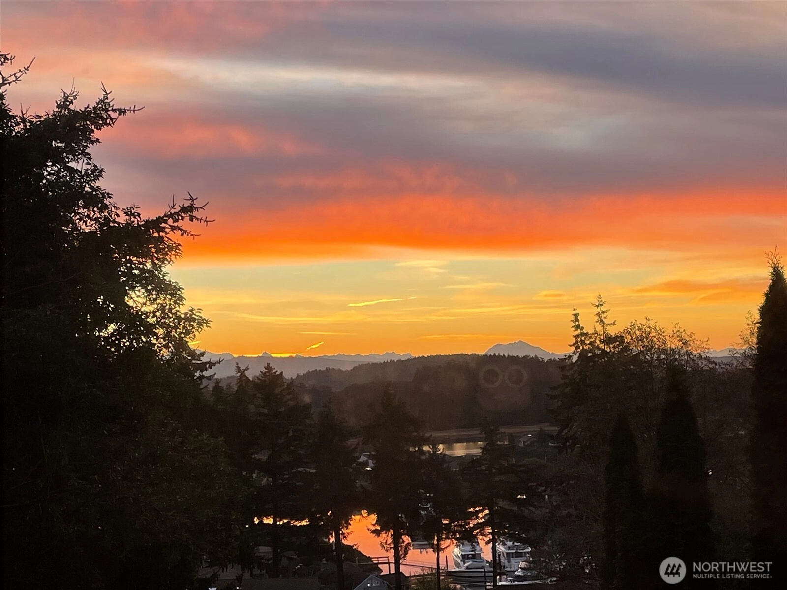 266 Quillyute Pl Unit  La Conner WA 98257
