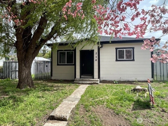 216 E Dayton Ave E Dayton WA 99328