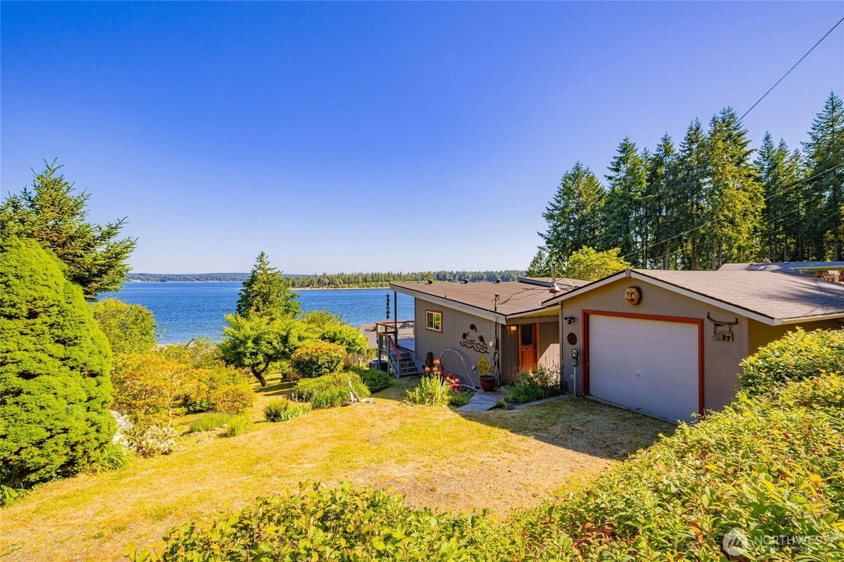 71 E Mountain Dr Grapeview WA 98546