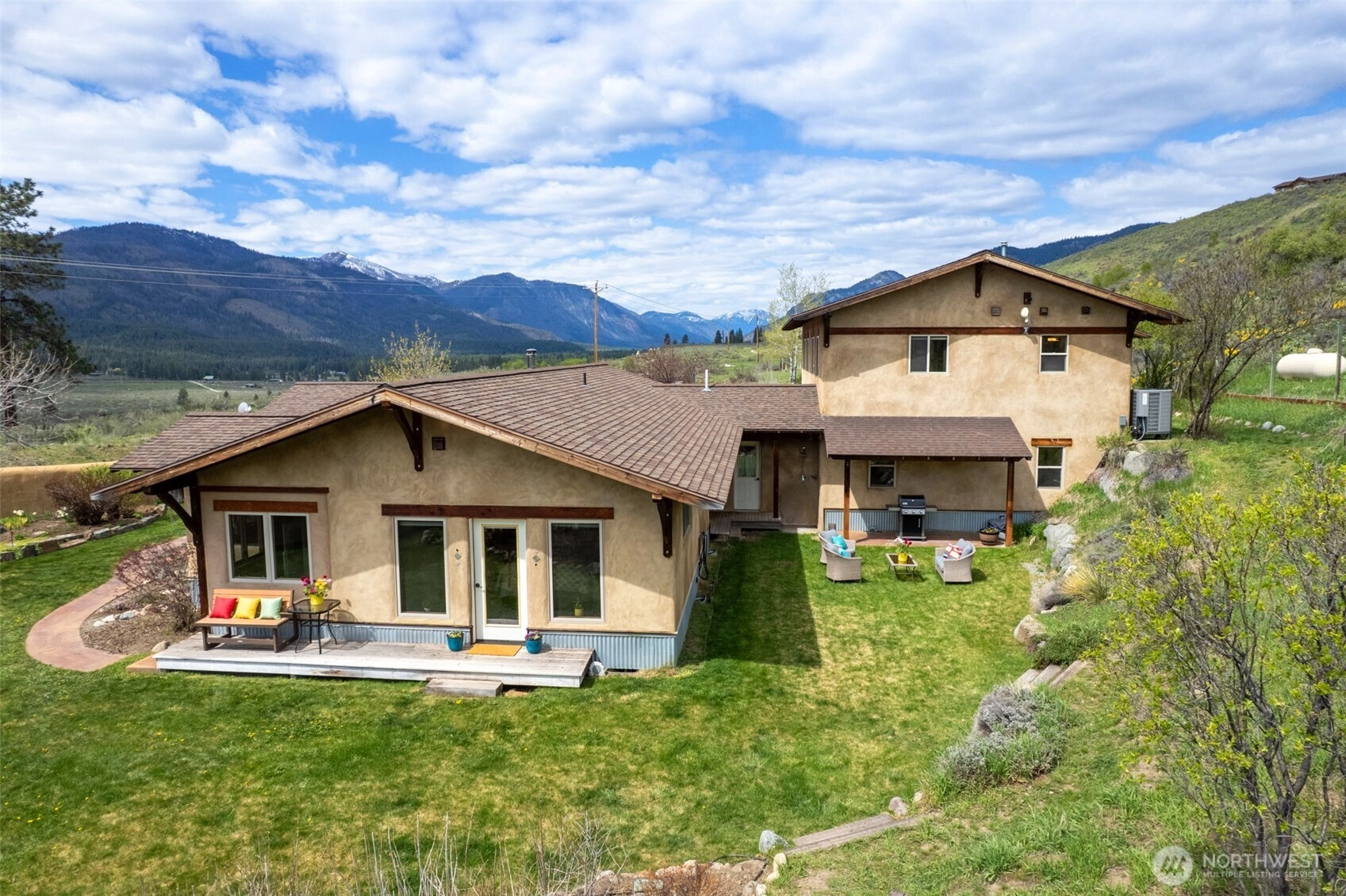40 Rolling Rock Rd Winthrop WA 98862