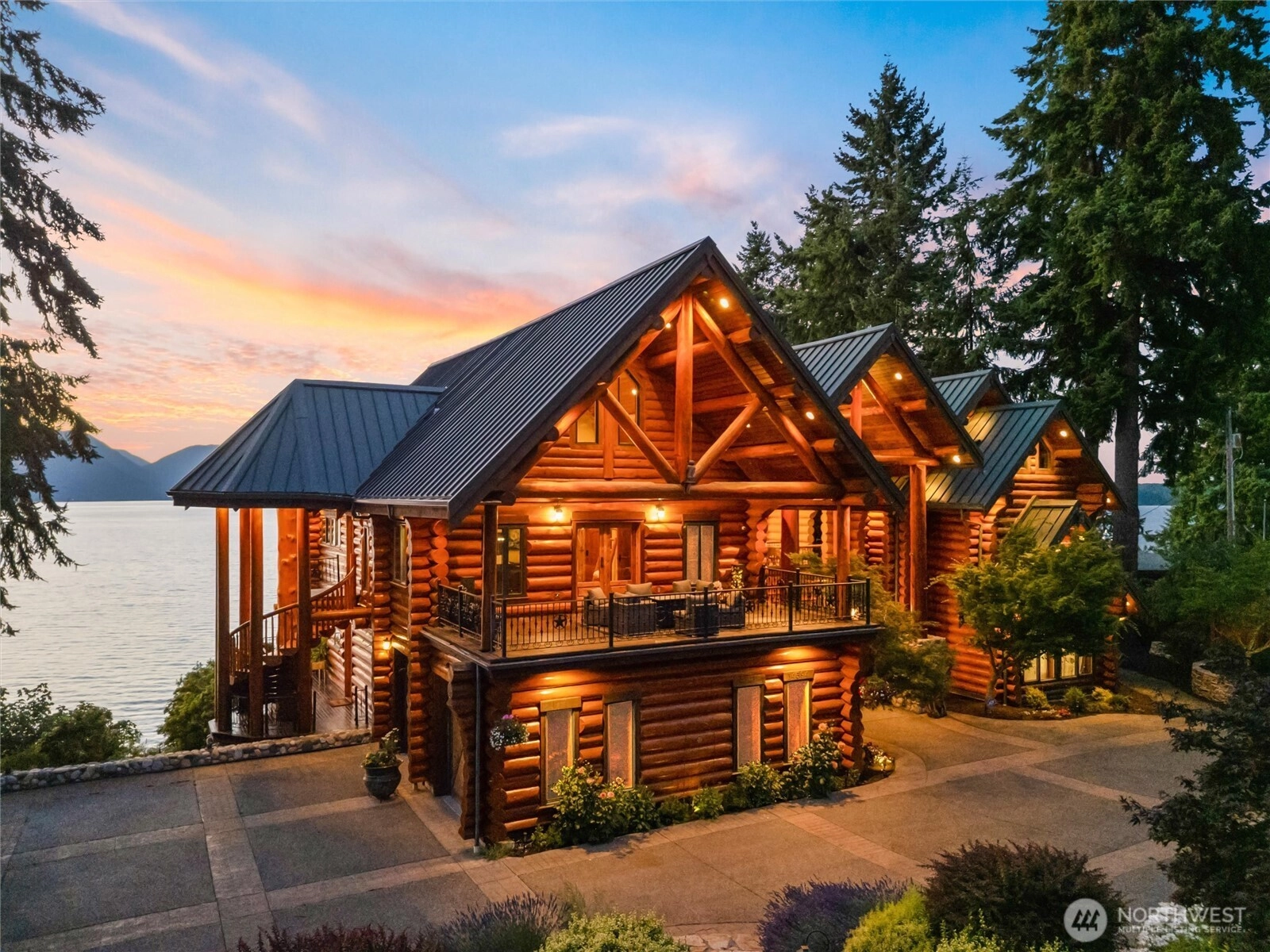 14594 NW Tree Top Ln Unit  Seabeck WA 98380