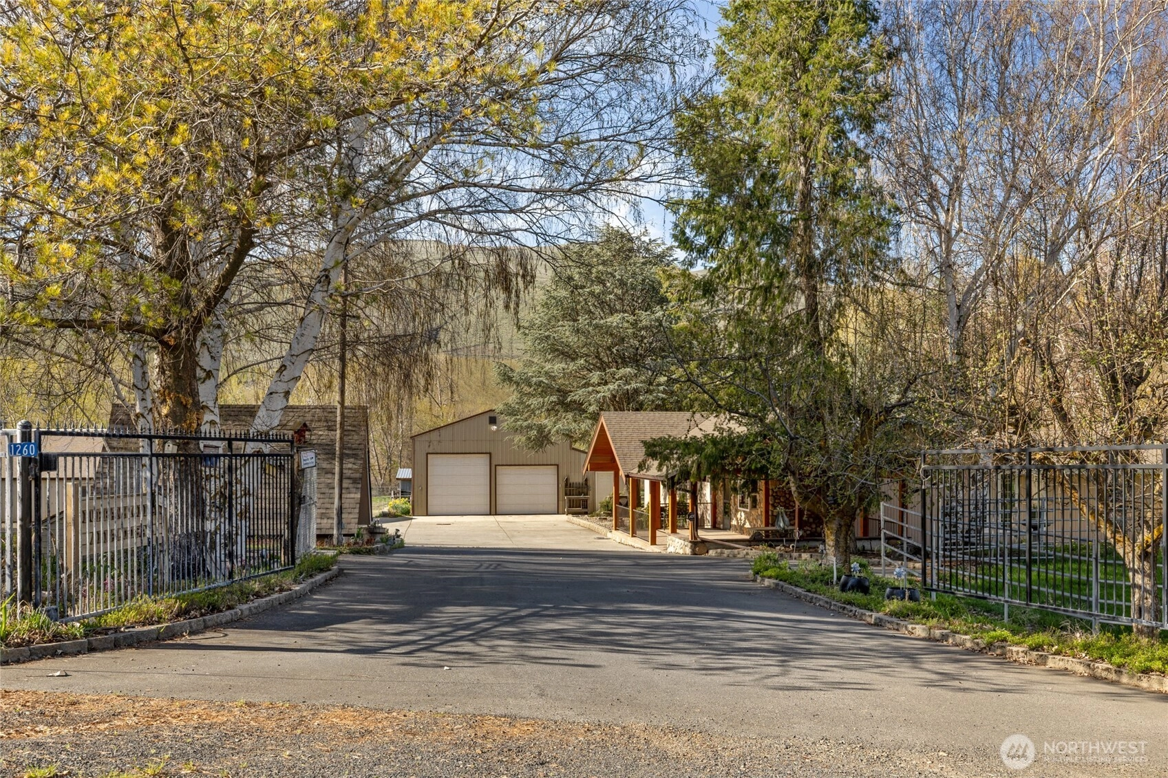 1260 Burbank Creek Rd Yakima WA 98901