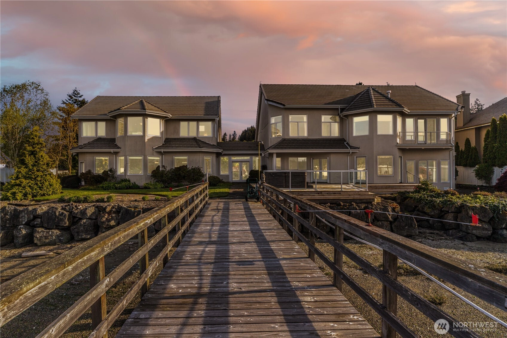 7142 NE William Rogers Rd Unit  Indianola WA 98342