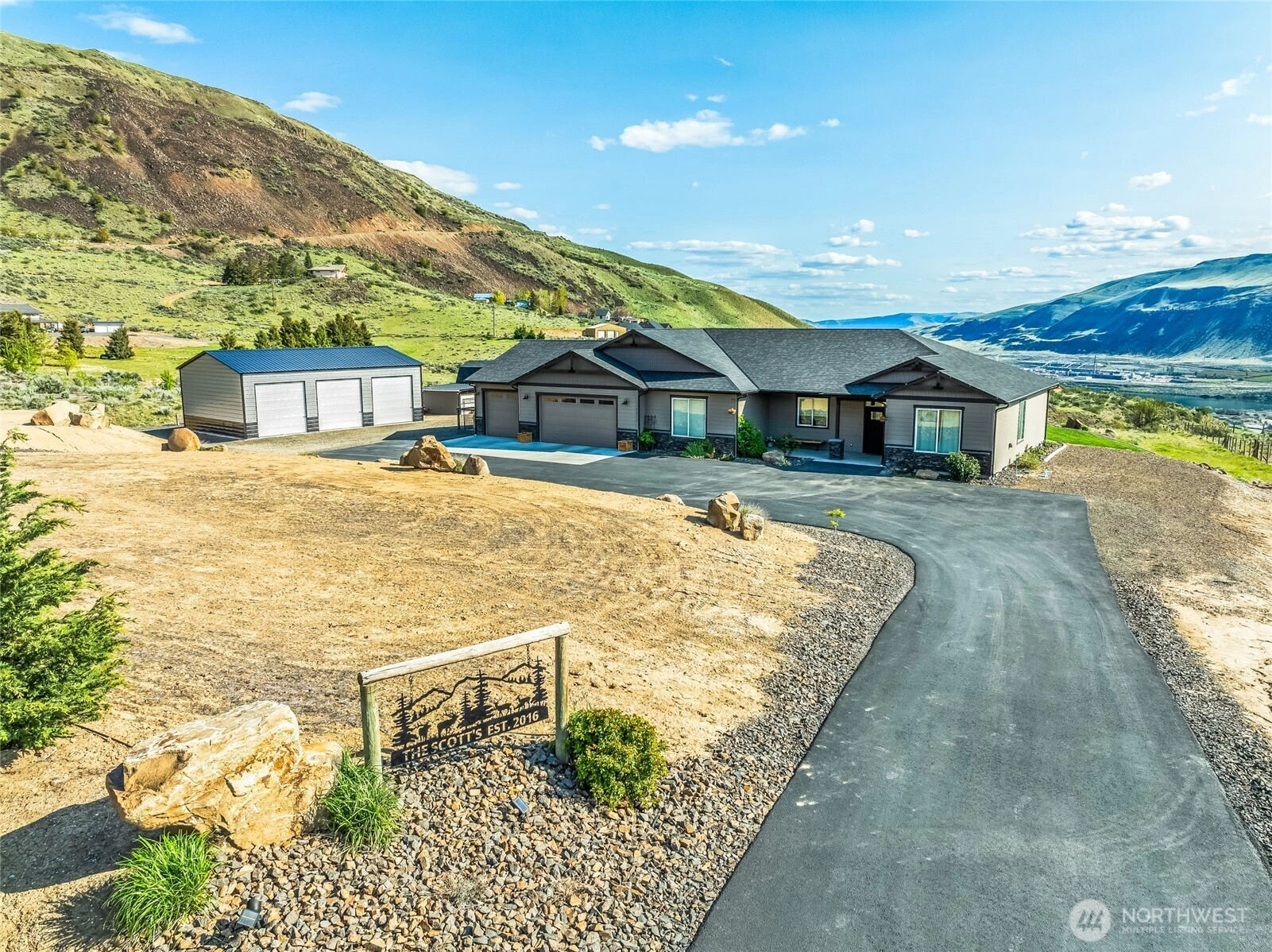 6673 Keane Grade Rd Unit  Rock Island WA 98850