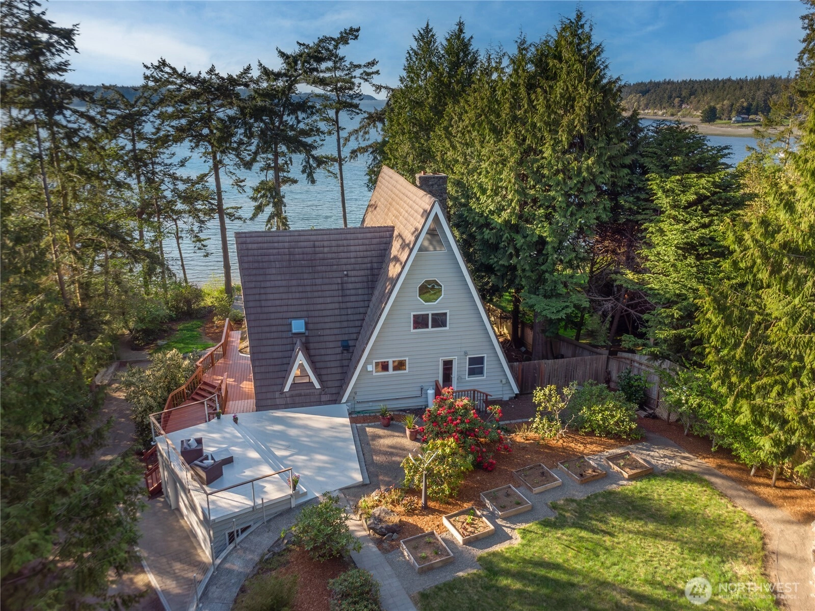 1151 Griffith Point Rd Nordland WA 98358
