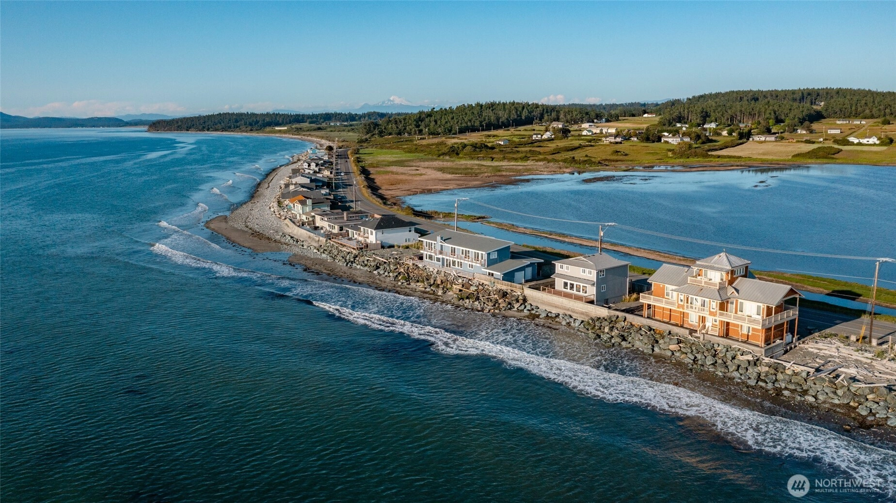 2575 West Beach Rd Oak Harbor WA 98277