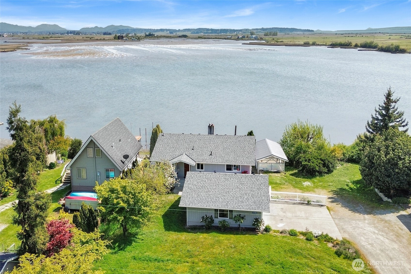 11586 Scott Rd Unit  Bow WA 98232