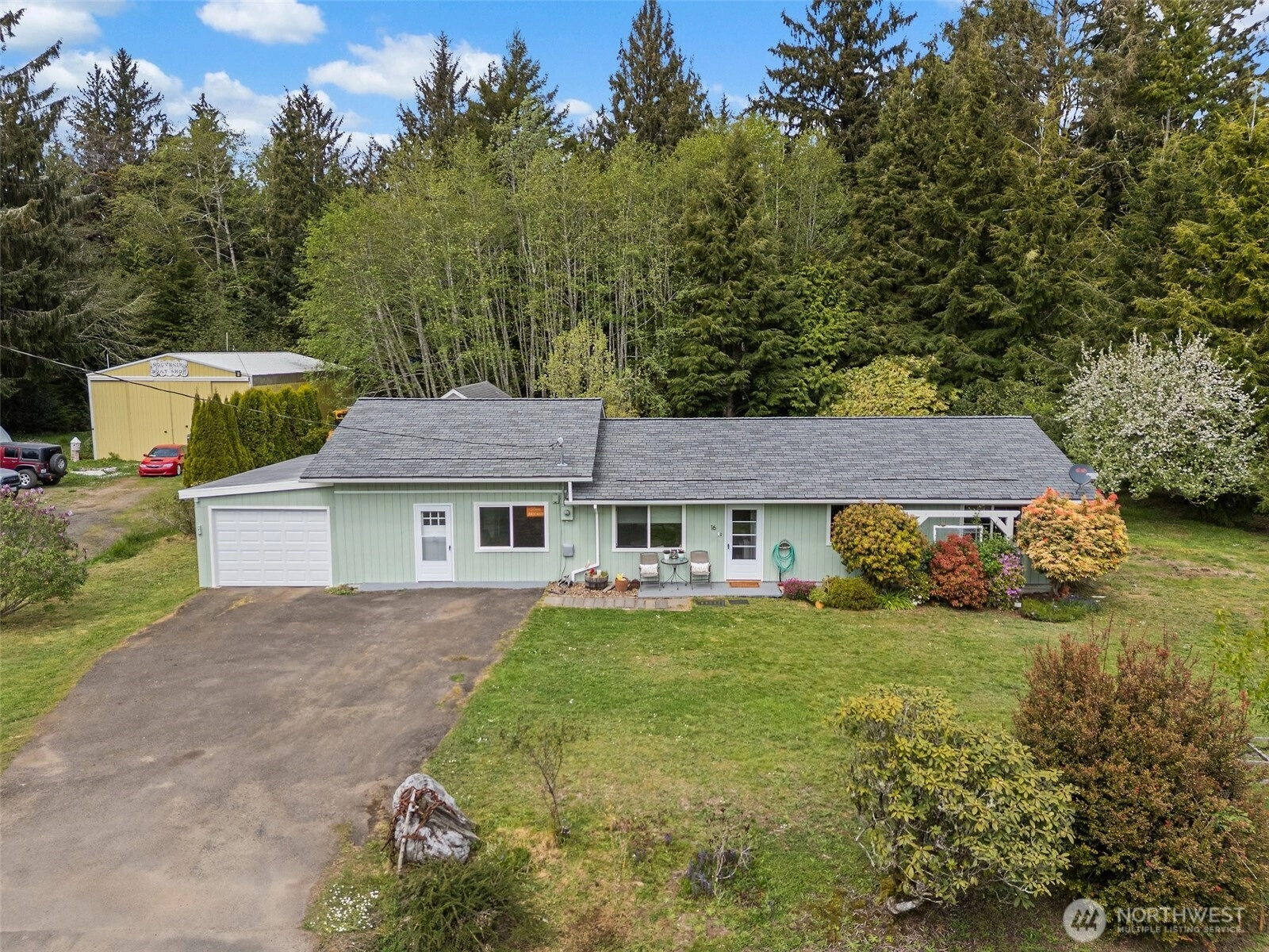 16 Harrison St South Bend WA 98586
