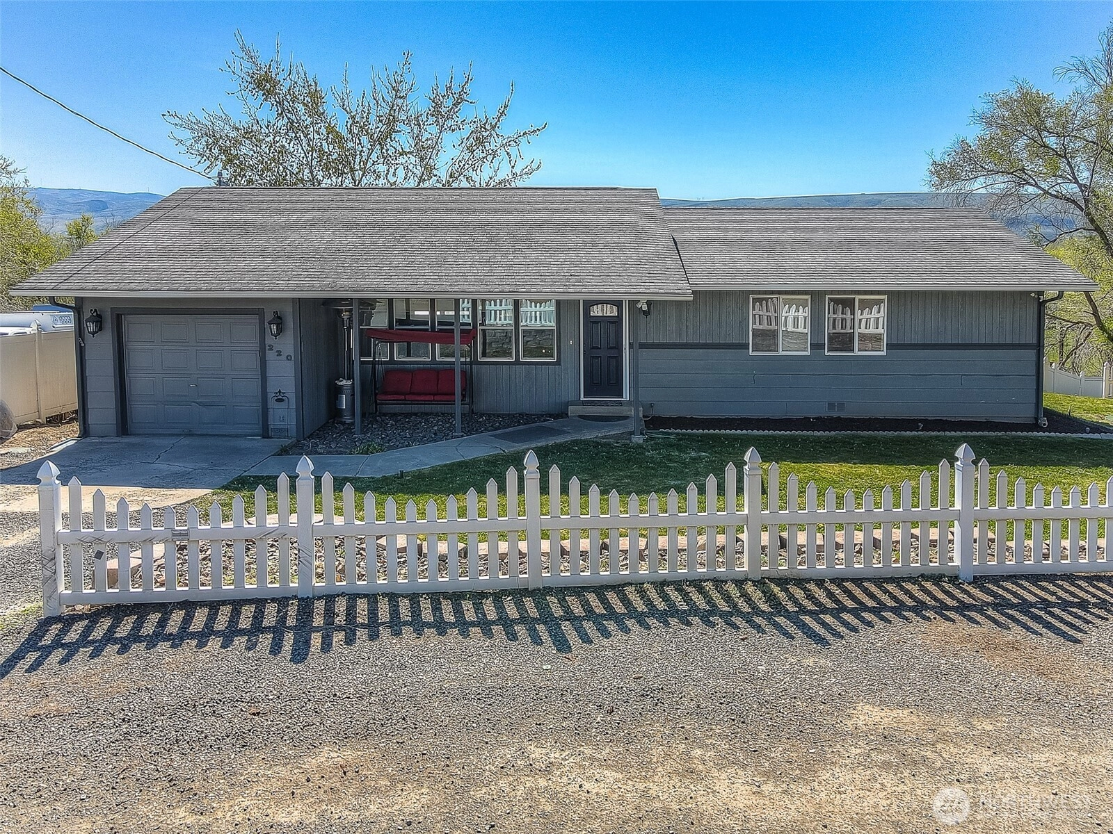 220 Kinne Ln Selah WA 98942