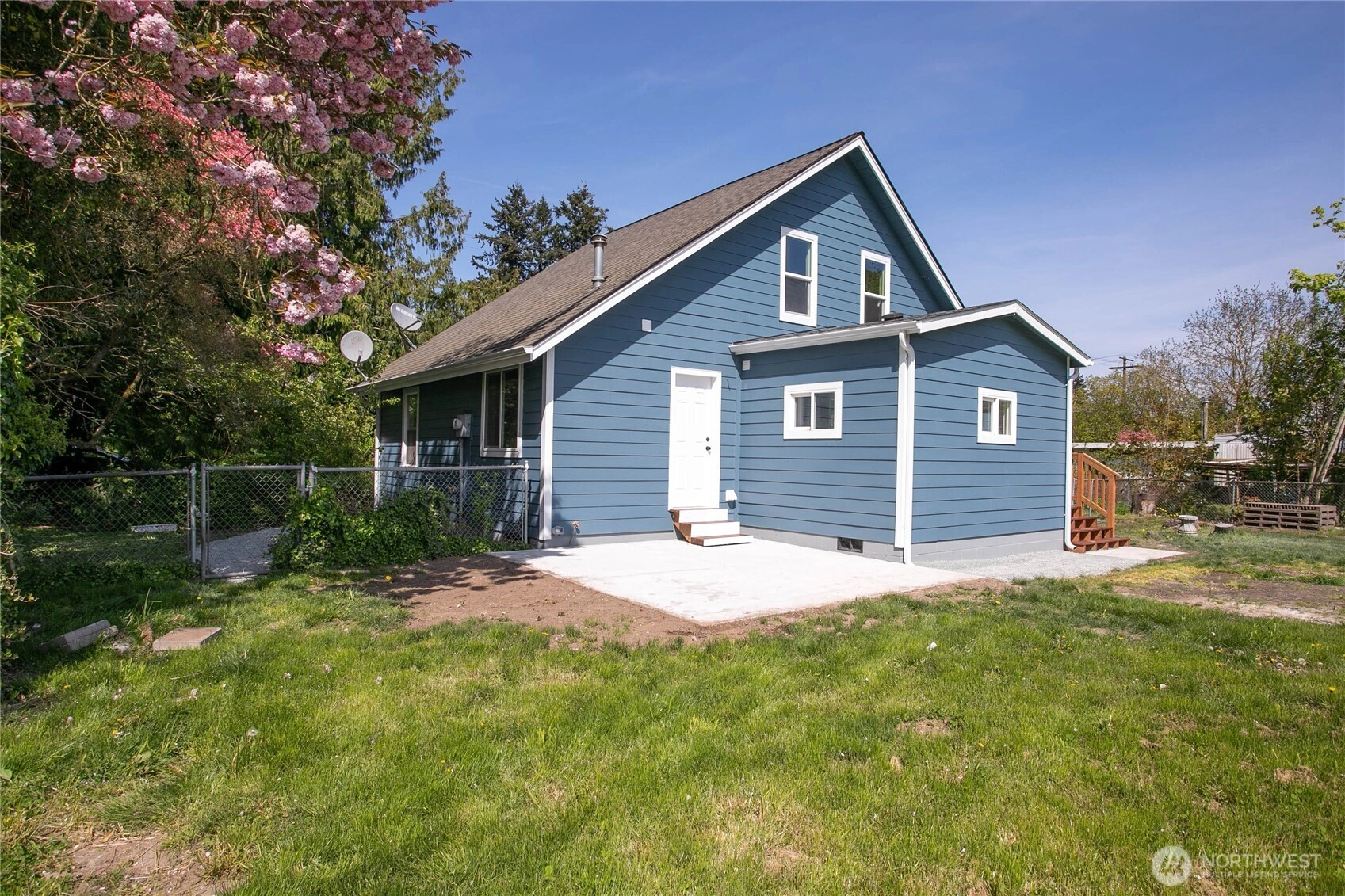 16974 Bradley Rd Bow WA 98232