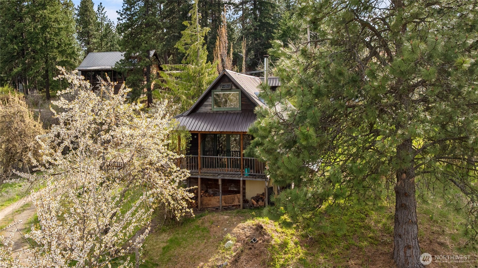407 S 3rd St Roslyn WA 98941