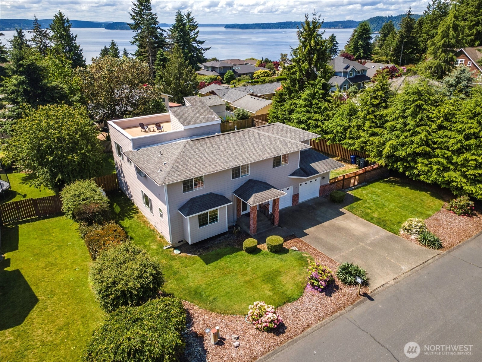 1206 Pilchuck Pl Fox Island WA 98333