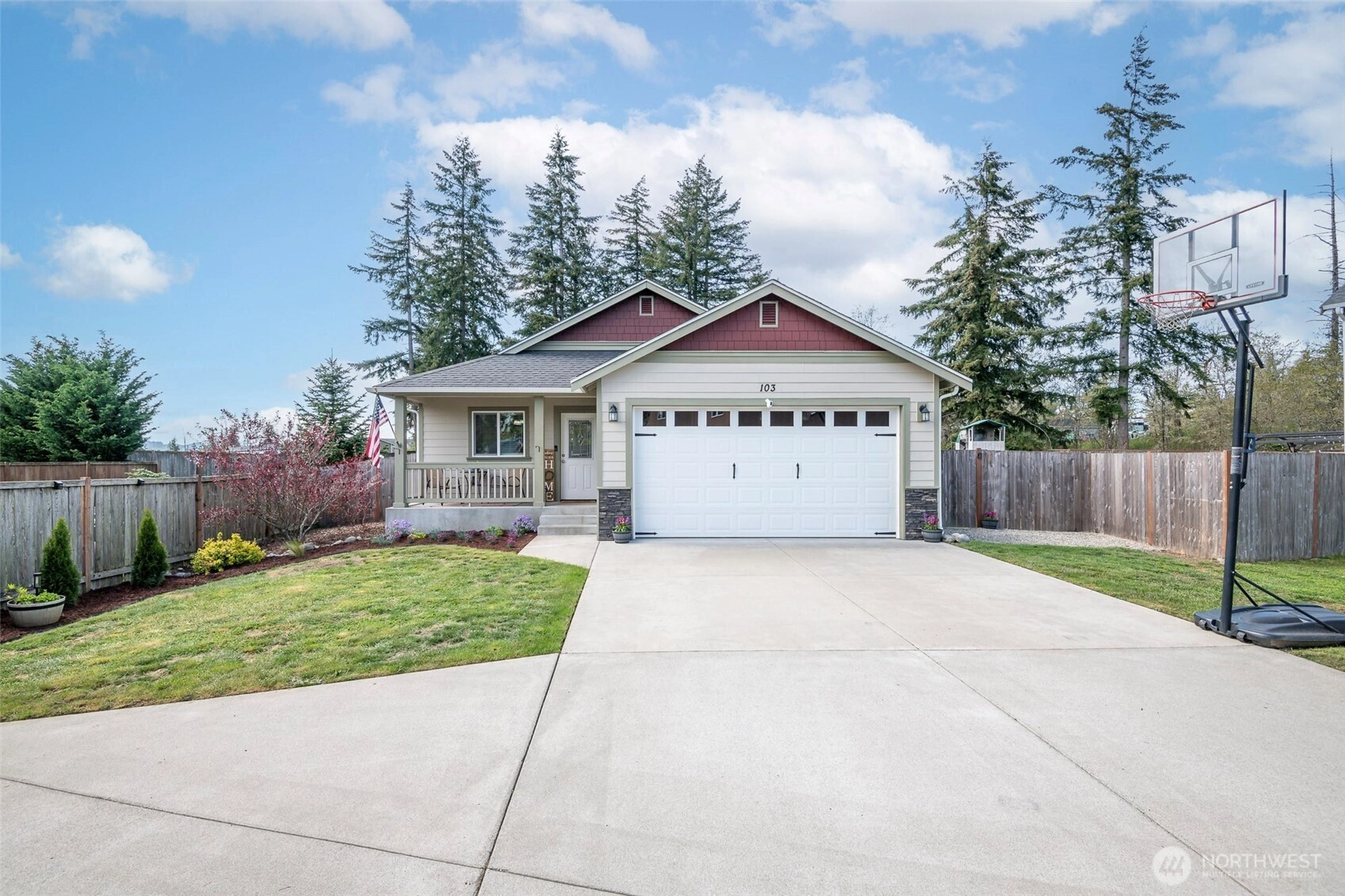 103 Oak Ct SE Unit  Rainier WA 98576