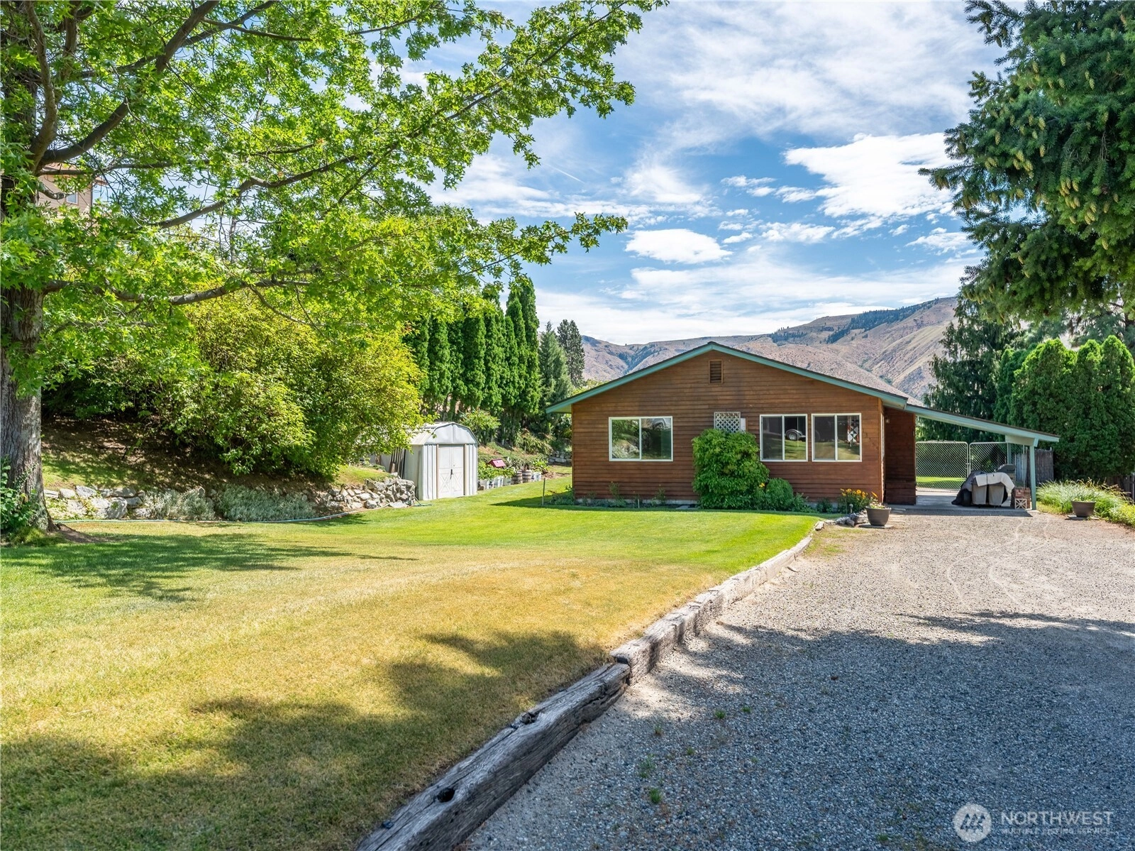 13555 Hillcrest Dr Entiat WA 98822